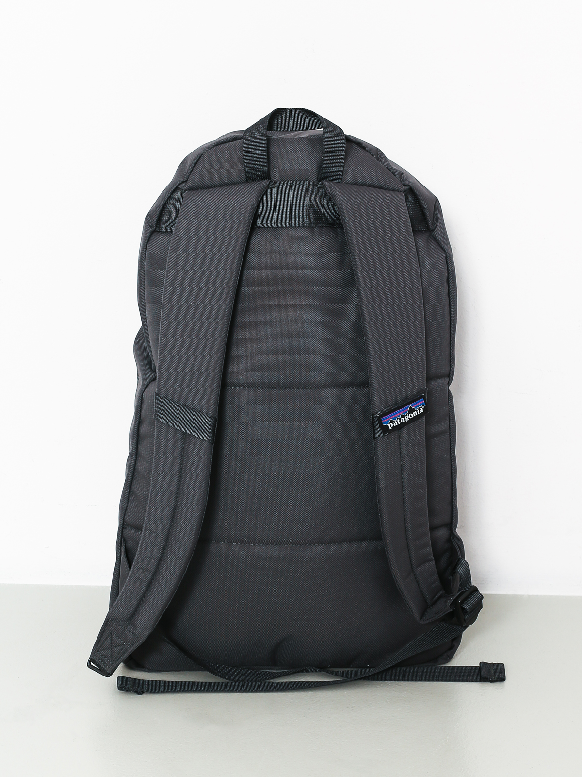 Batoh Patagonia Arbor Day Pack 20L (forge grey)