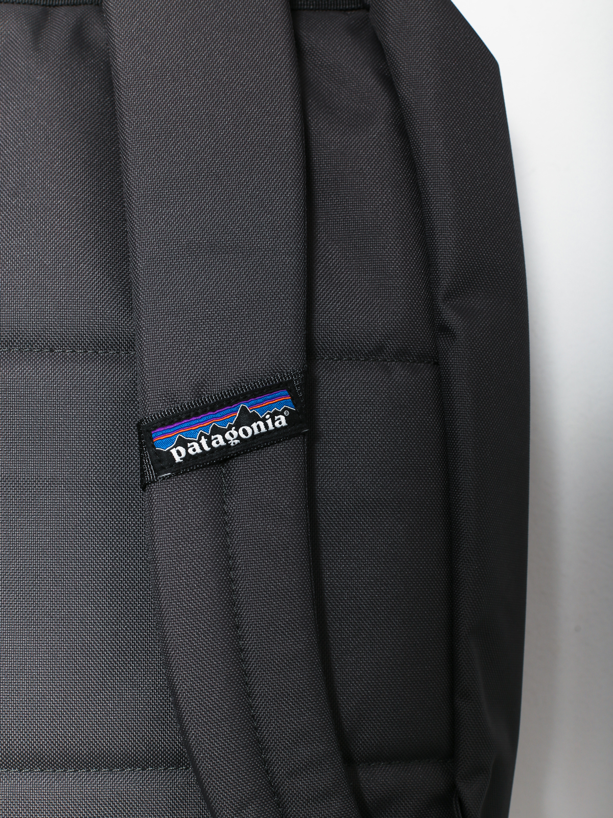 Batoh Patagonia Arbor Day Pack 20L (forge grey)