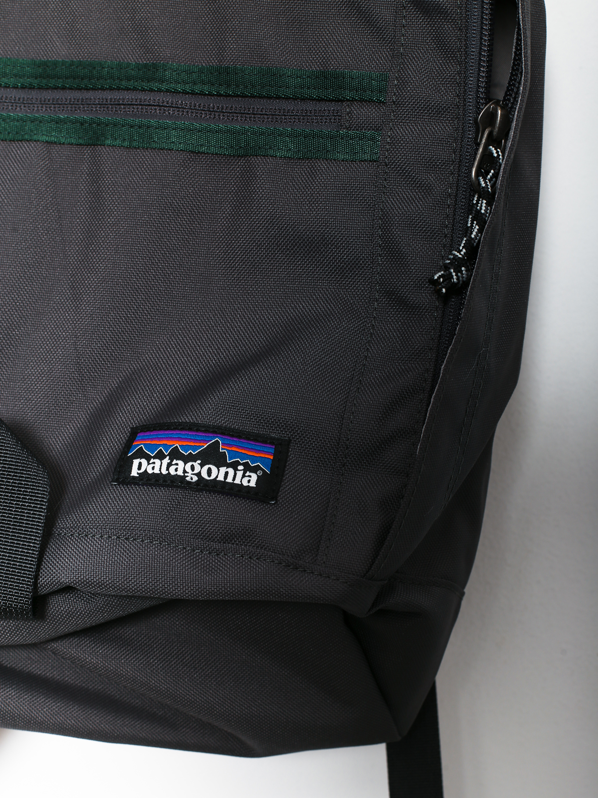 Batoh Patagonia Arbor Day Pack 20L (forge grey)