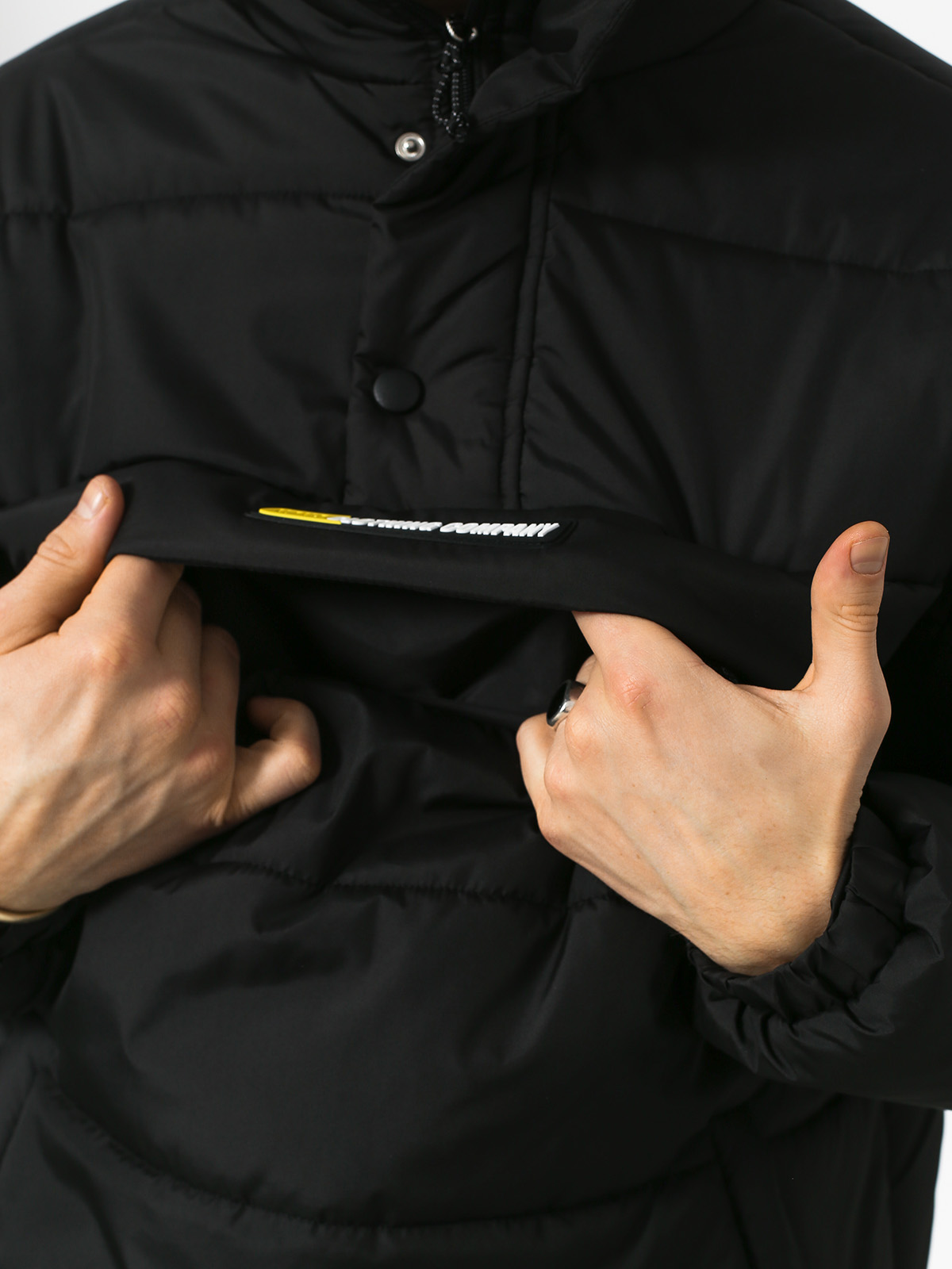 Bunda Koka Above (black)