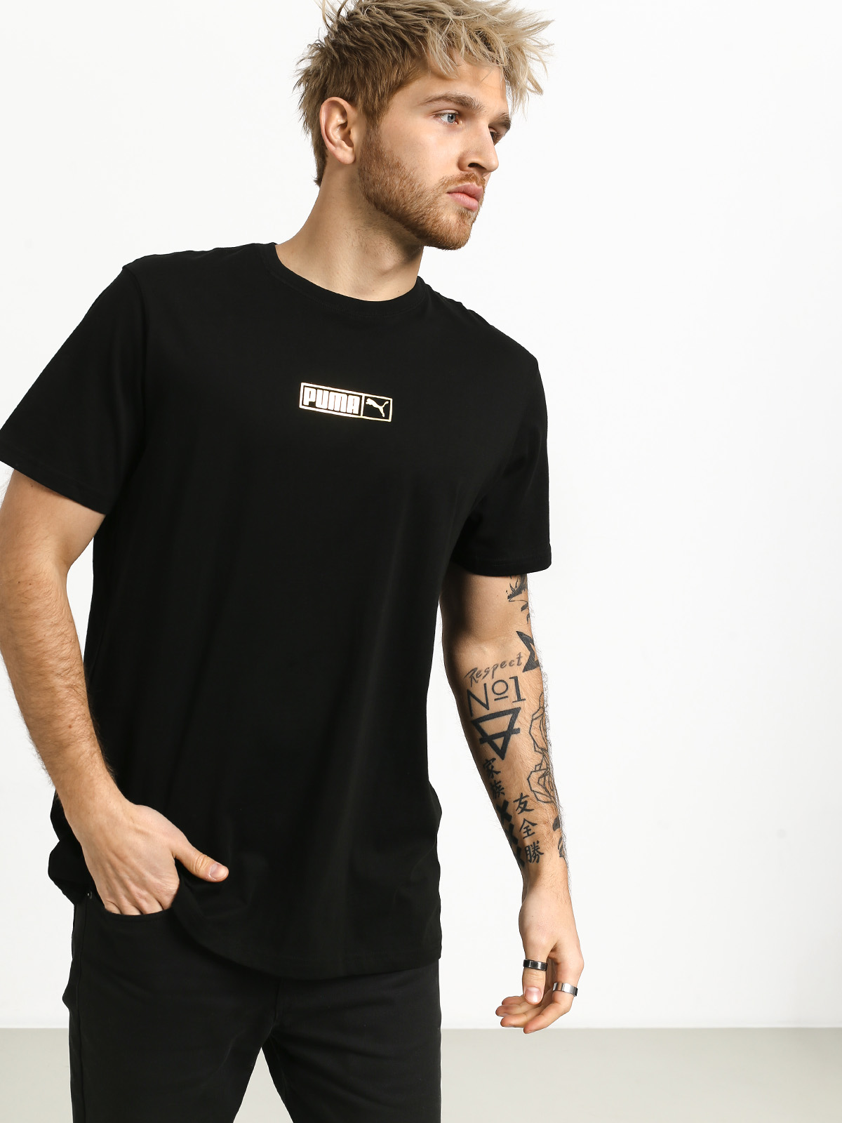 Tričko Puma Graphic Logo N 2 (cotton black/gold foil)