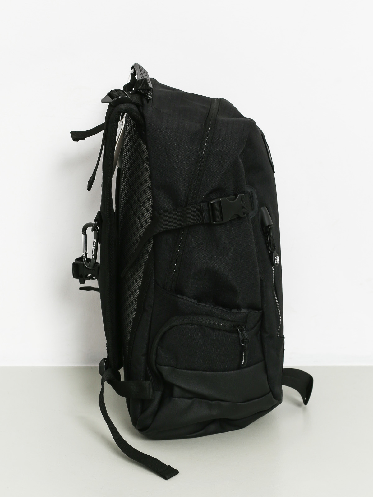 element jaywalker outward