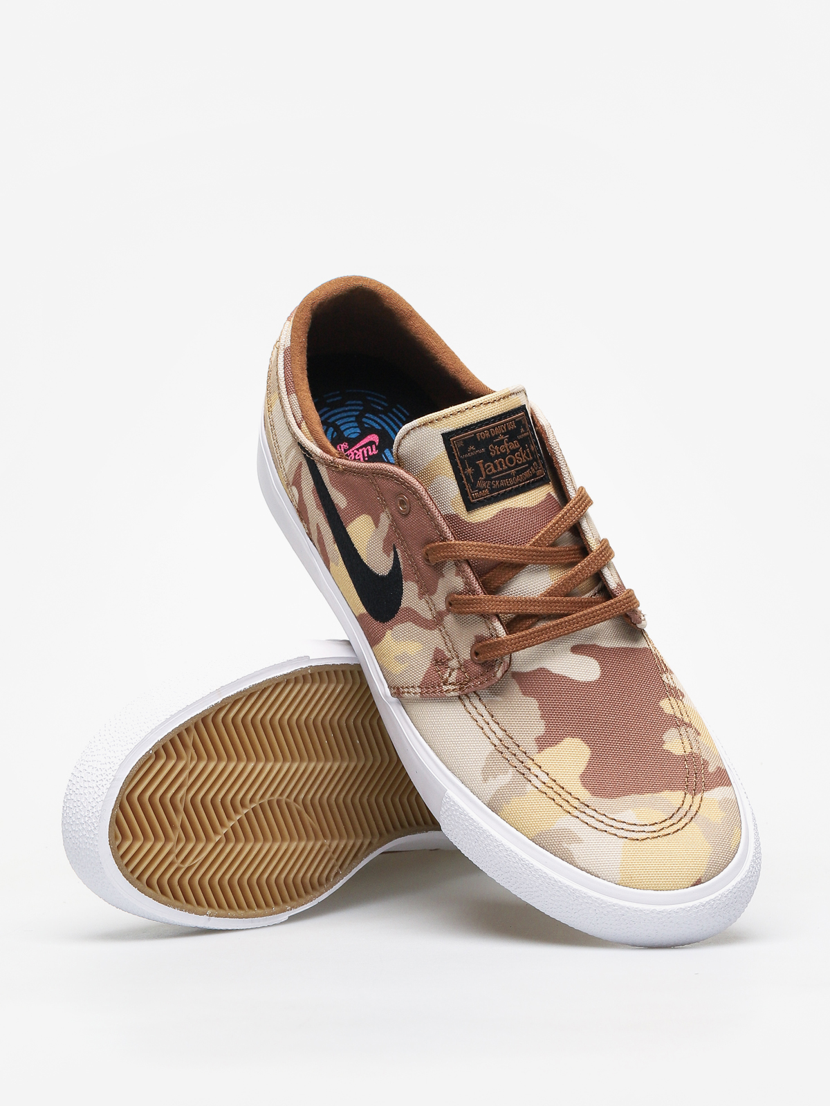 nike sb team classic parachute beige camo