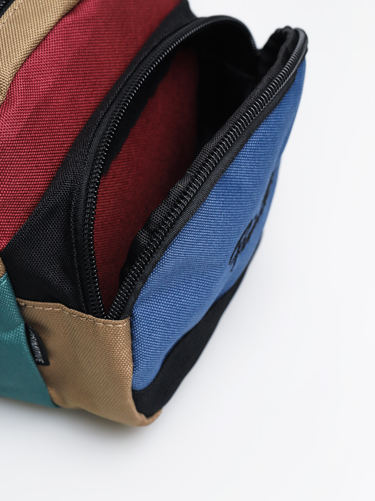 Taška Primitive Nuevo (multi)