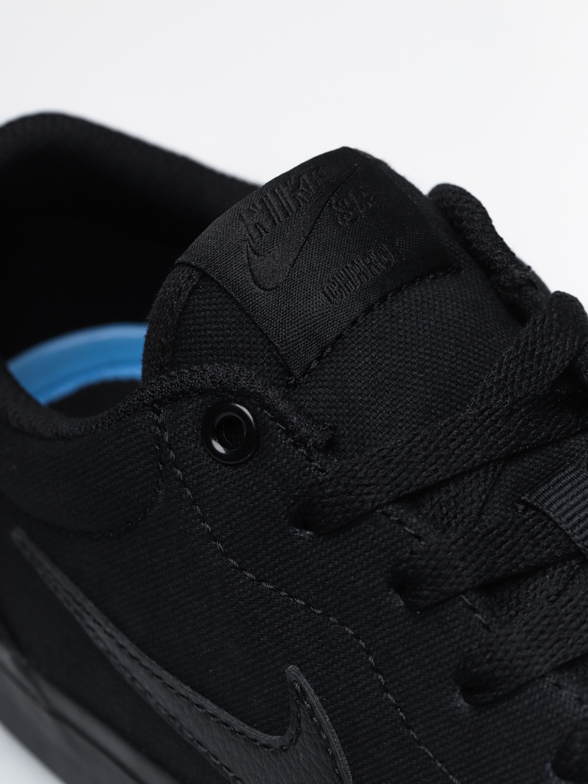 Boty Nike SB Sb Charge Slr (black/black black)