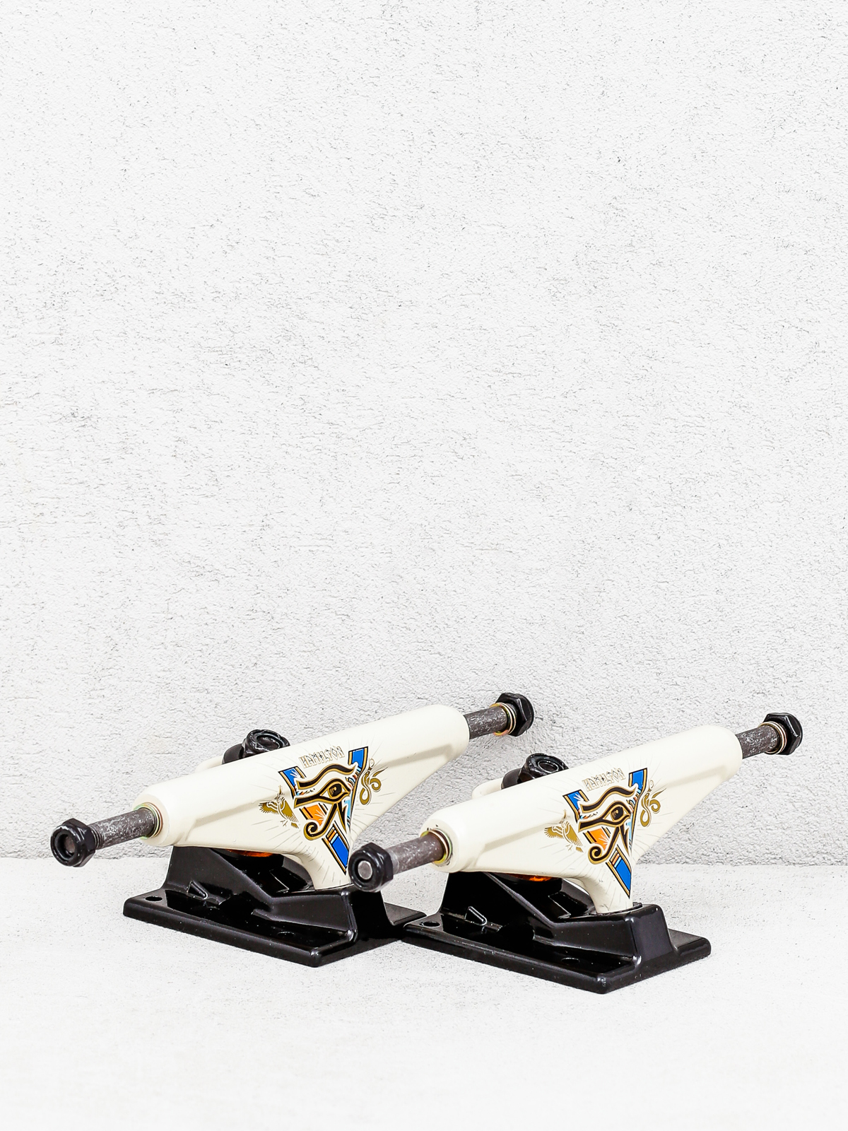 Trucky Venture Hamilton All Seeing Lo (beige/black)