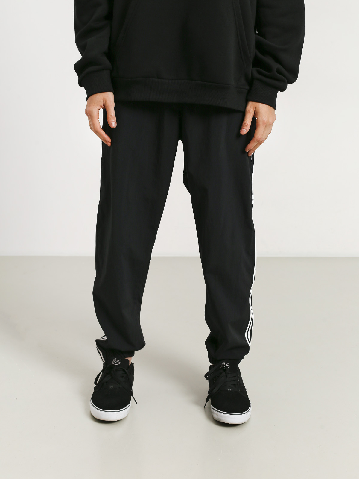 Kalhoty adidas Standardwindpan (black/white)