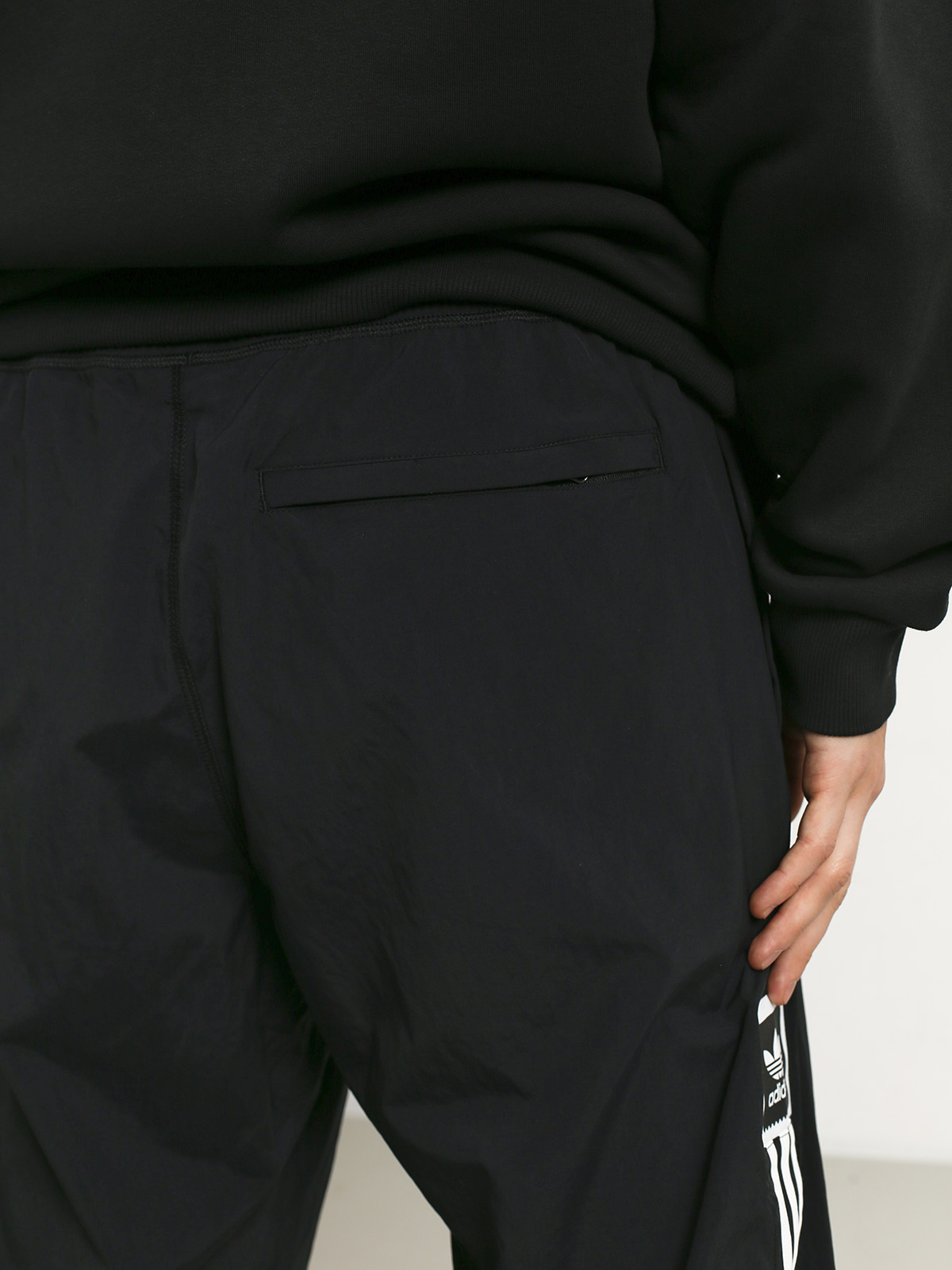 Kalhoty adidas Standardwindpan (black/white)