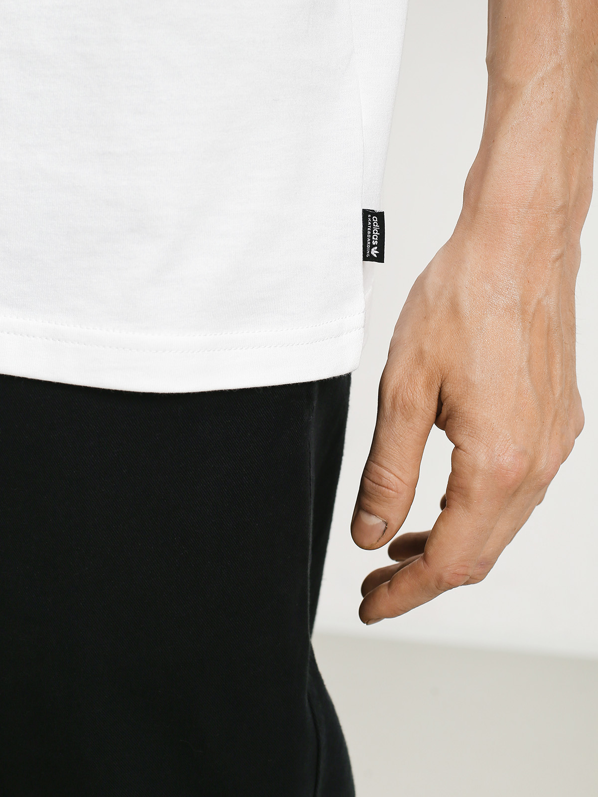 Tričko adidas Urgellotee (white/multicolor)