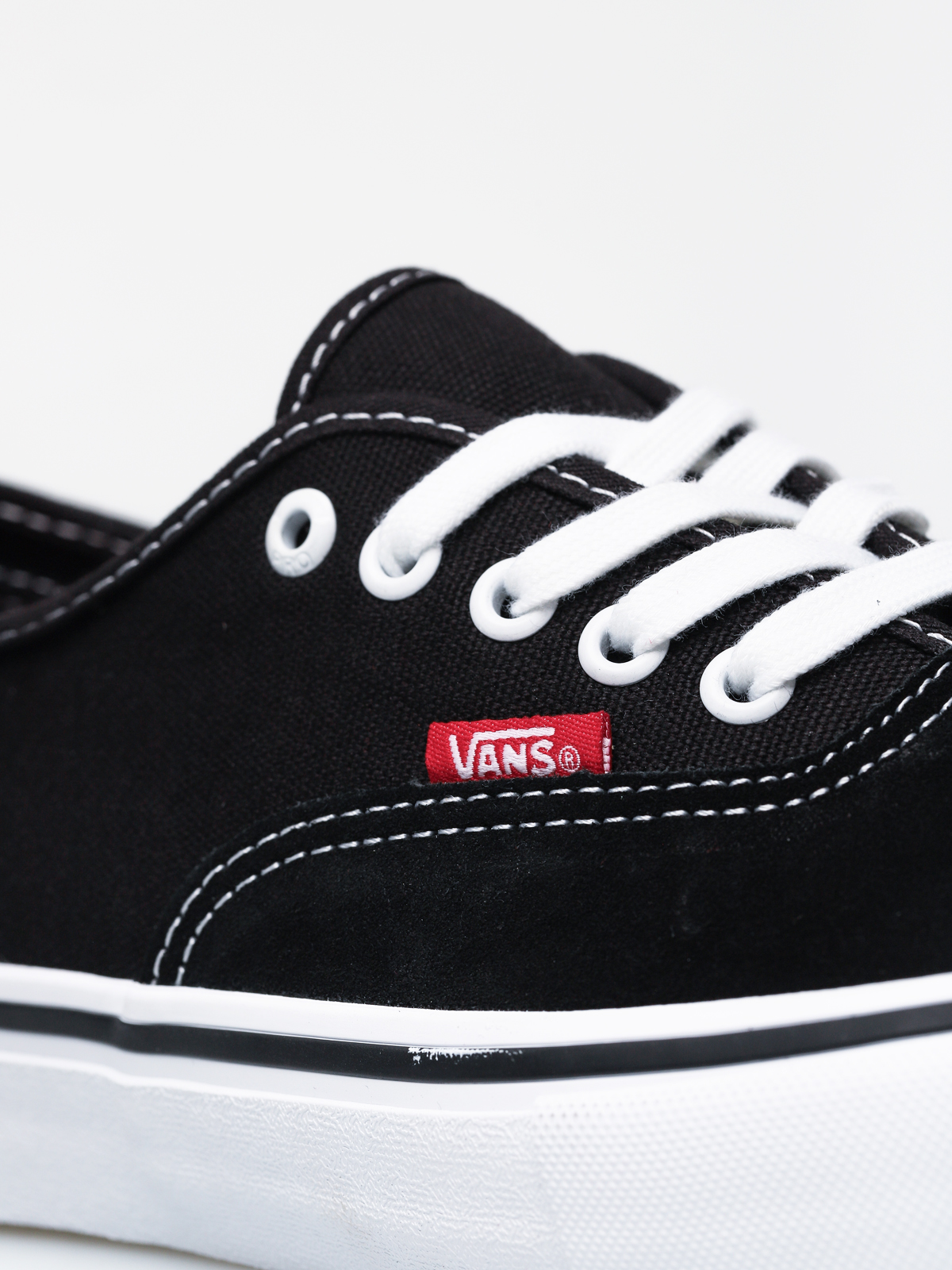 Boty Vans Authentic Pro (black/true white)