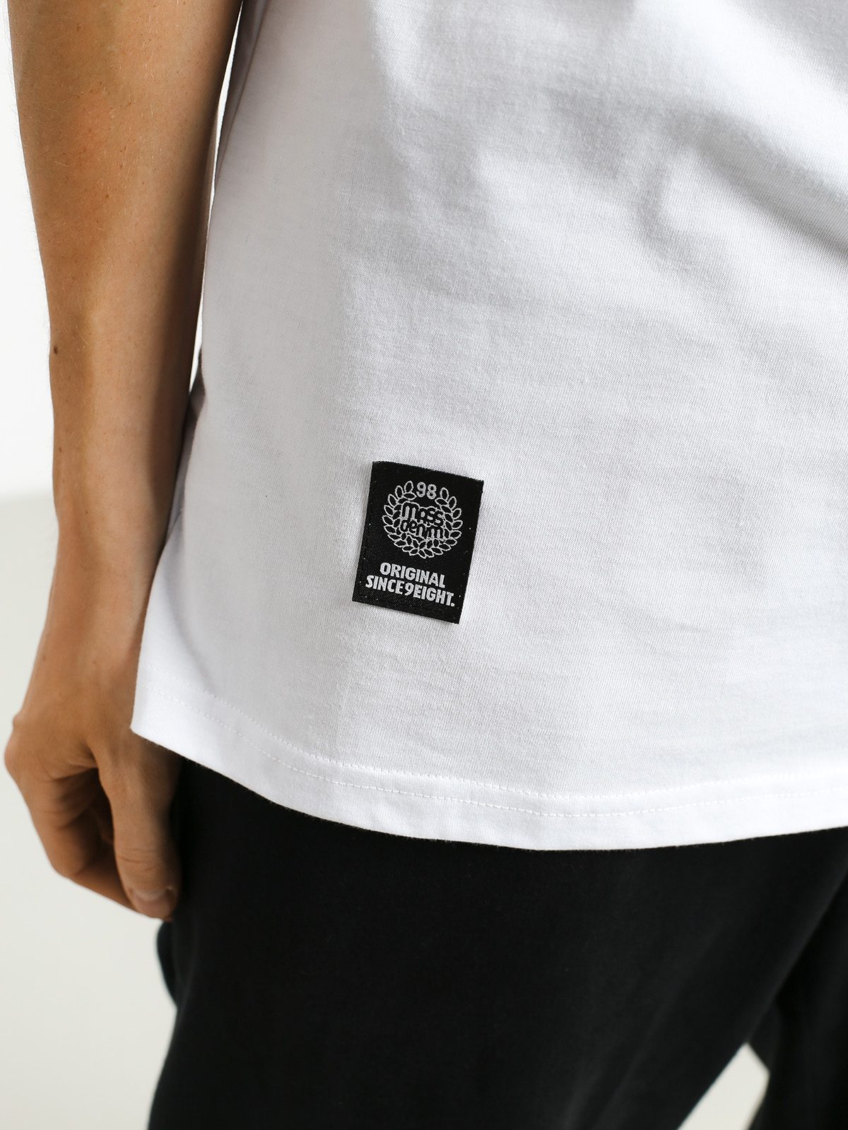 Tričko MassDnm Hassle (white)