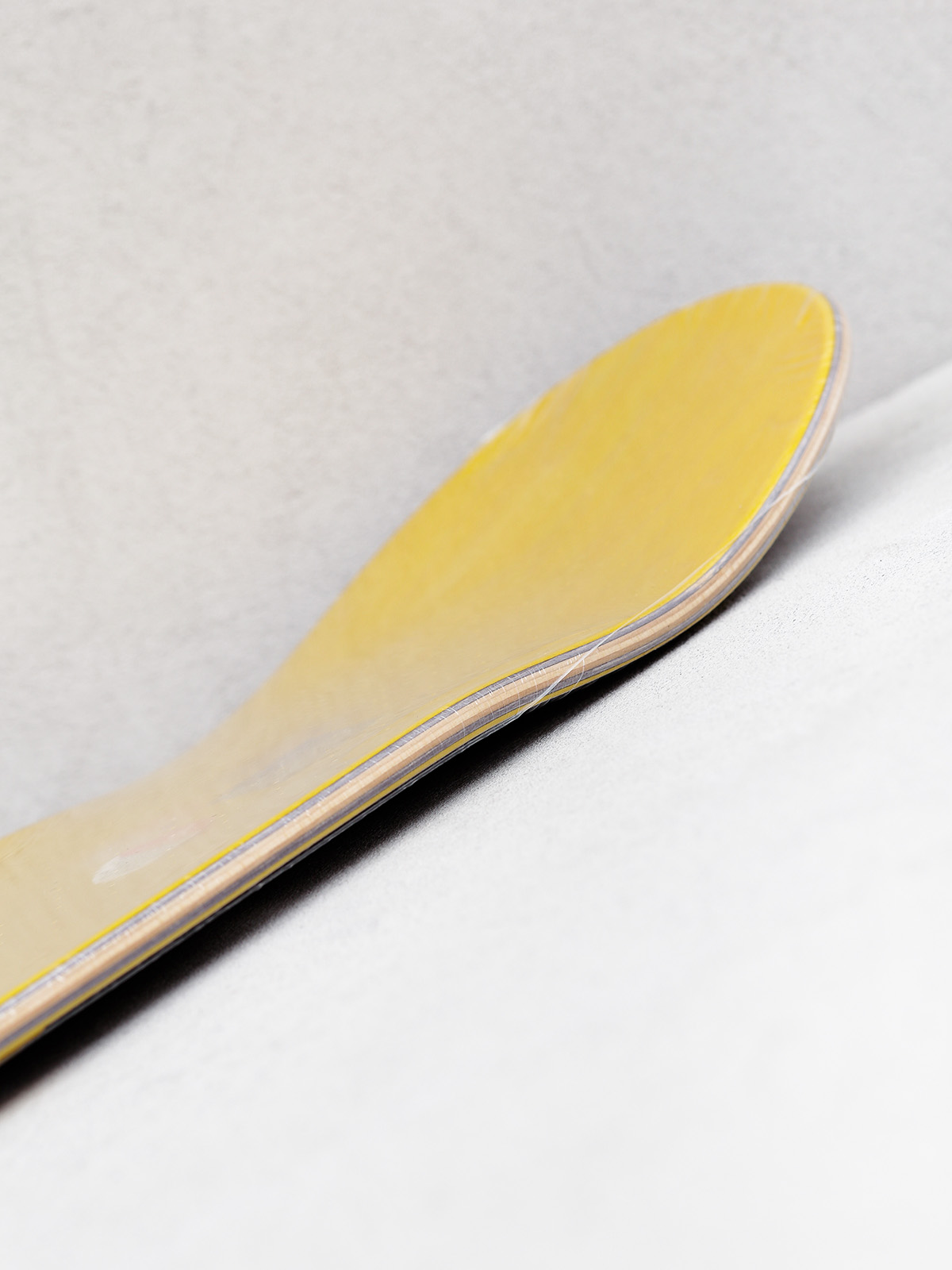 Deska Polar Skate Rozenberg Police Station (yellow/multi)