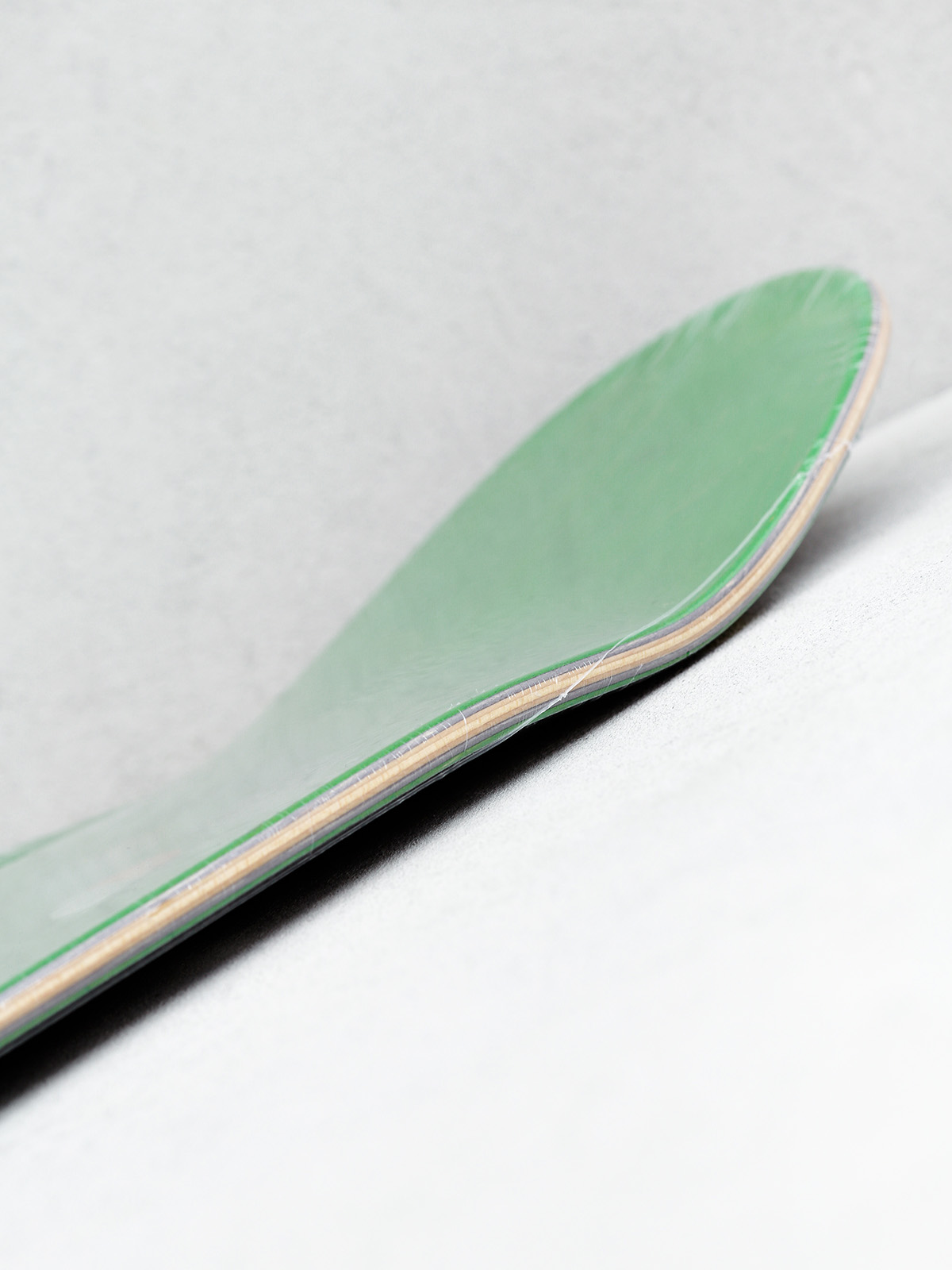 Deska Polar Skate Rozenberg Police Station P9 (green/multi)