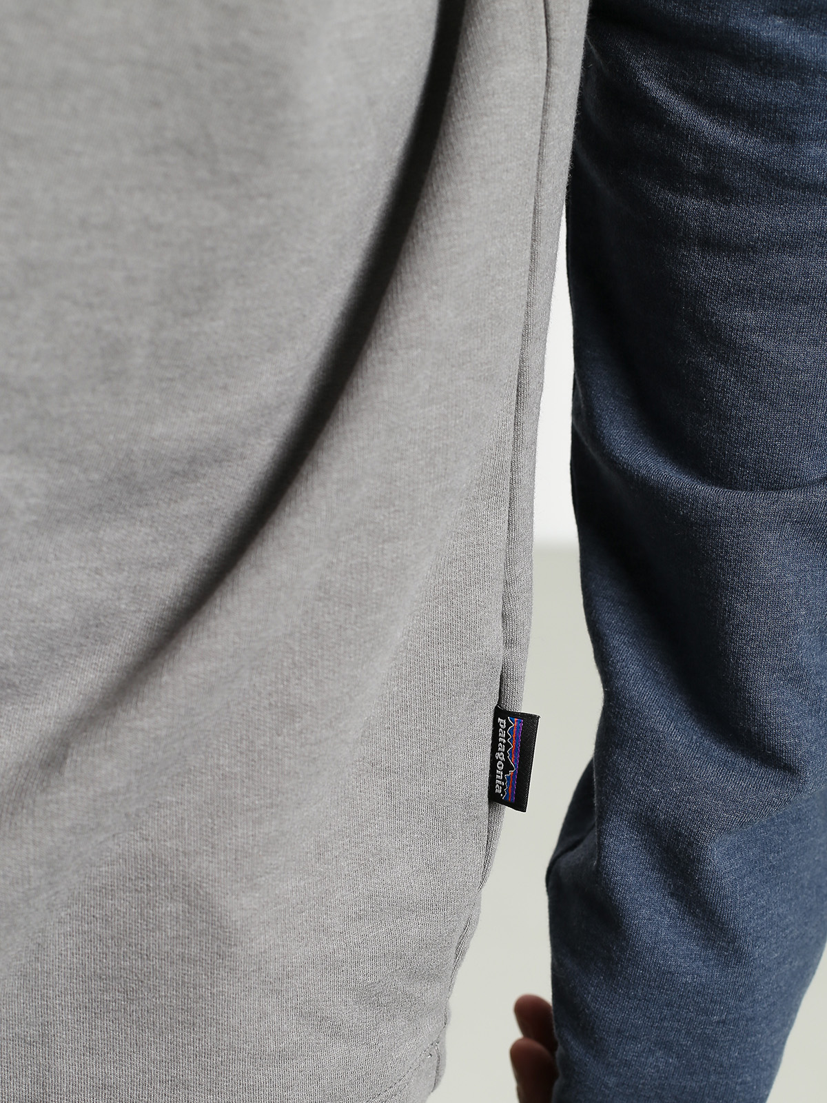 Mikina Patagonia P6 Logo Lw (feather grey w/dolomite blue)