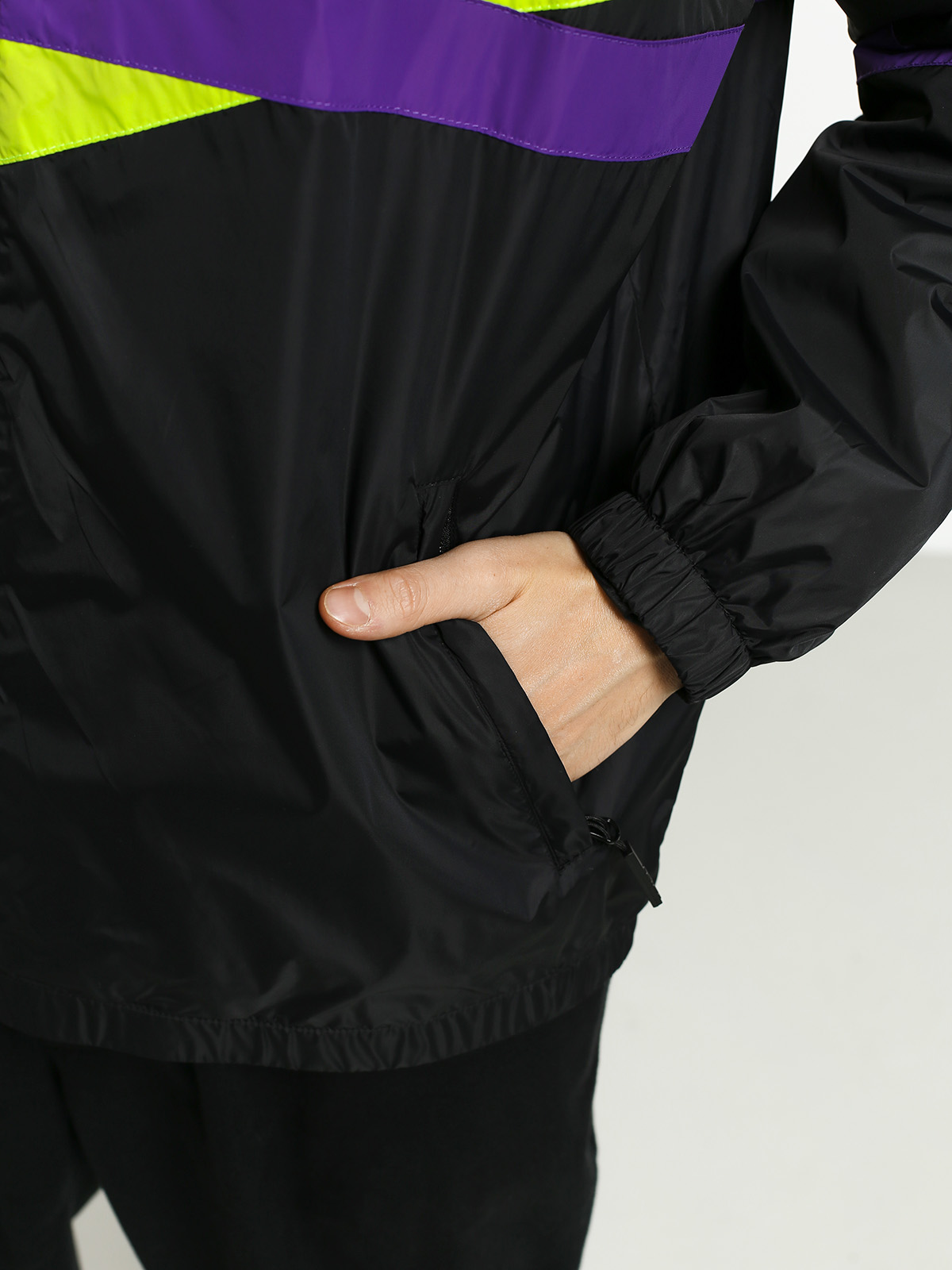 Bunda Fila Reign (black/tillandsia purple/acid lime)