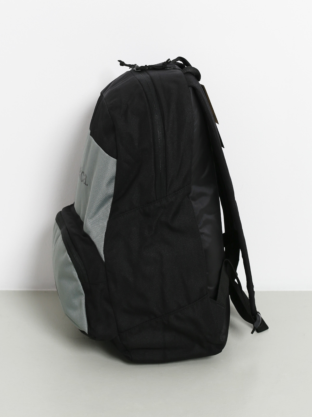 Batoh Emerica (black/charcoal)