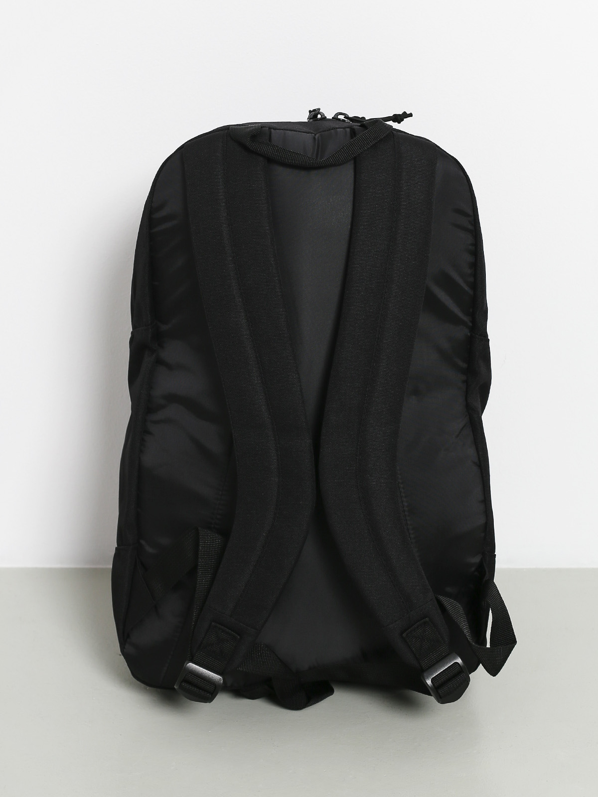 Batoh Emerica (black/charcoal)