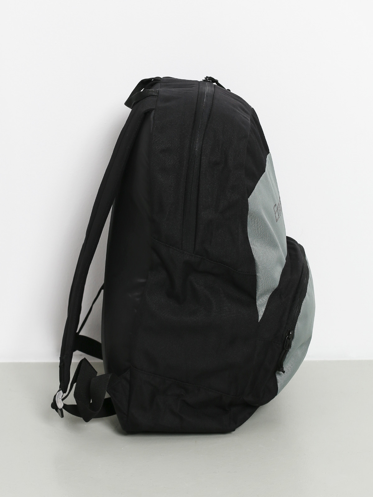 Batoh Emerica (black/charcoal)