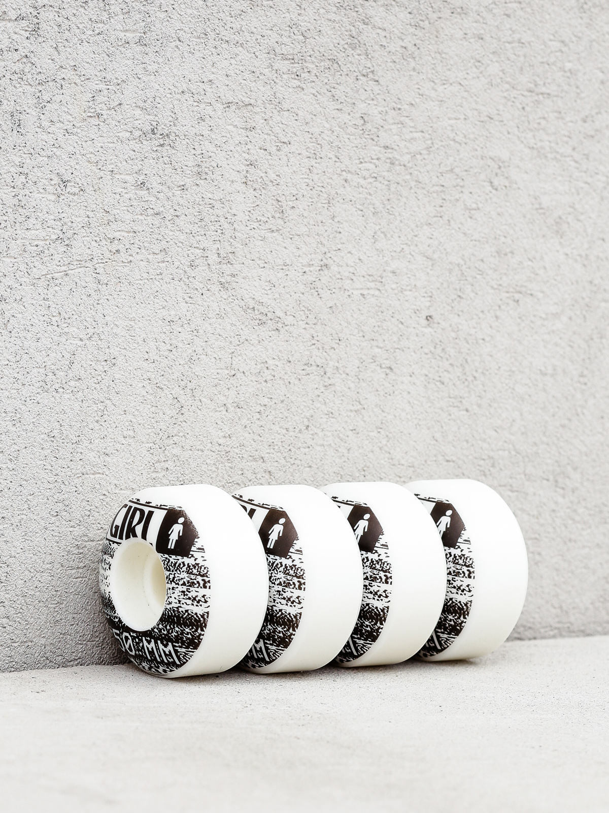 Kolečka Girl Skateboard Static Staple (white/black)