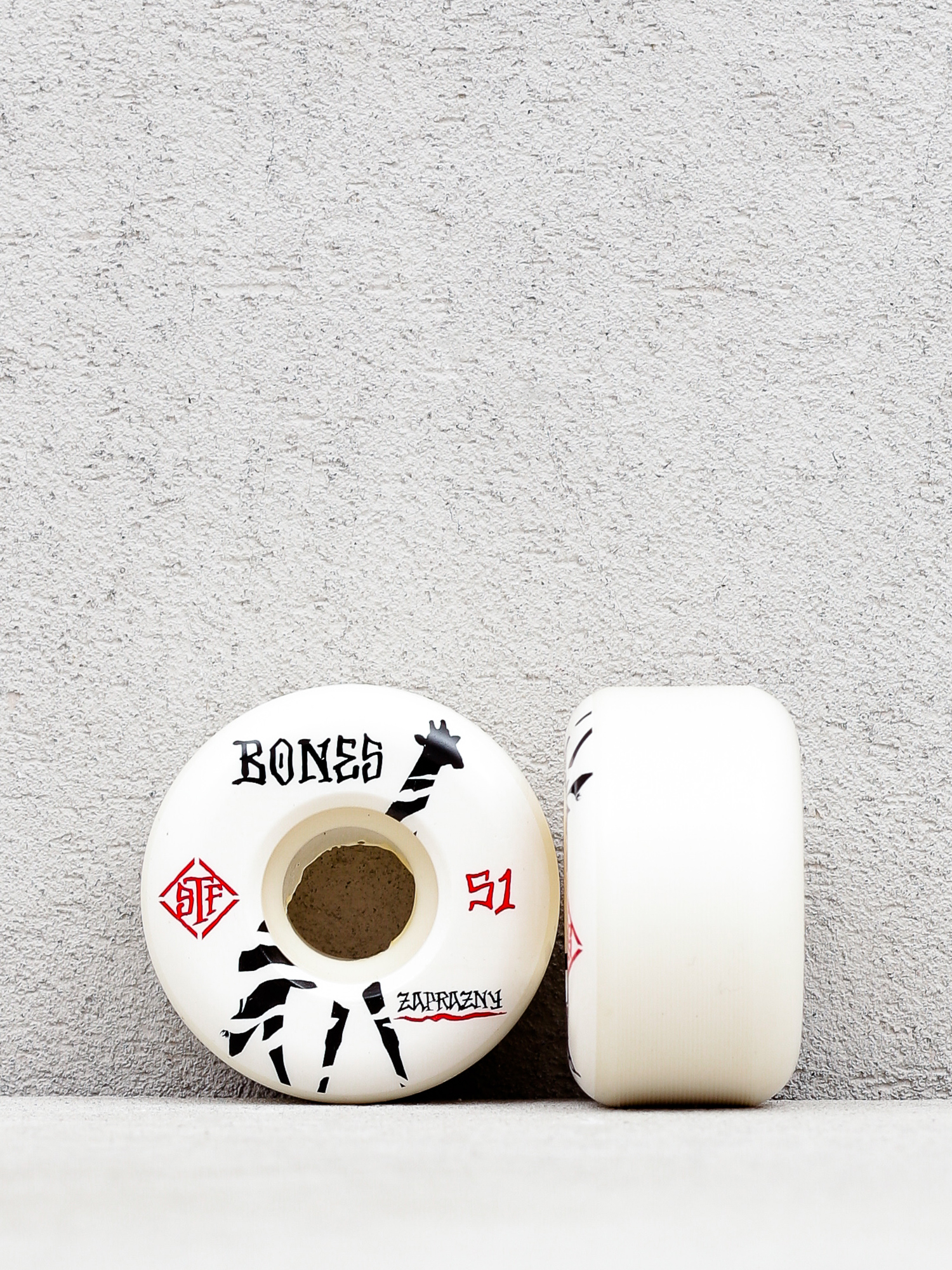 Kolečka Bones Zapranzy Giraffe Street Tech Locks V2 (white)