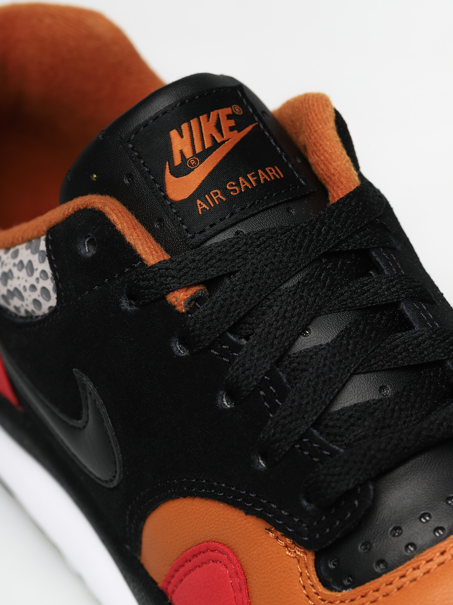 Boty Nike Air Safari Se (university red/black monarch cobblestone)