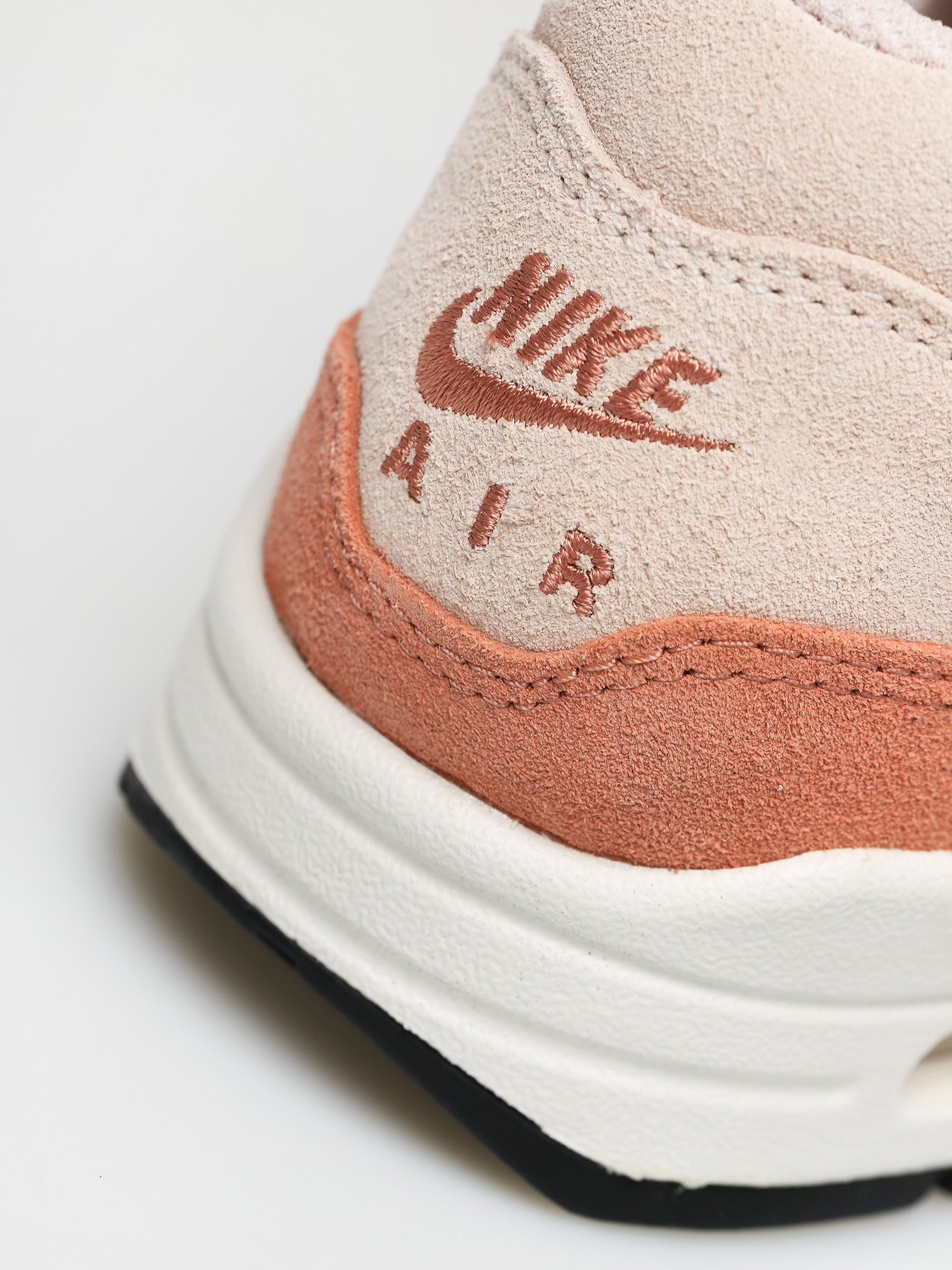 Boty Nike Air Max 1 Premium Sc Wmn (guava ice/mtlc red bronze terra blush)