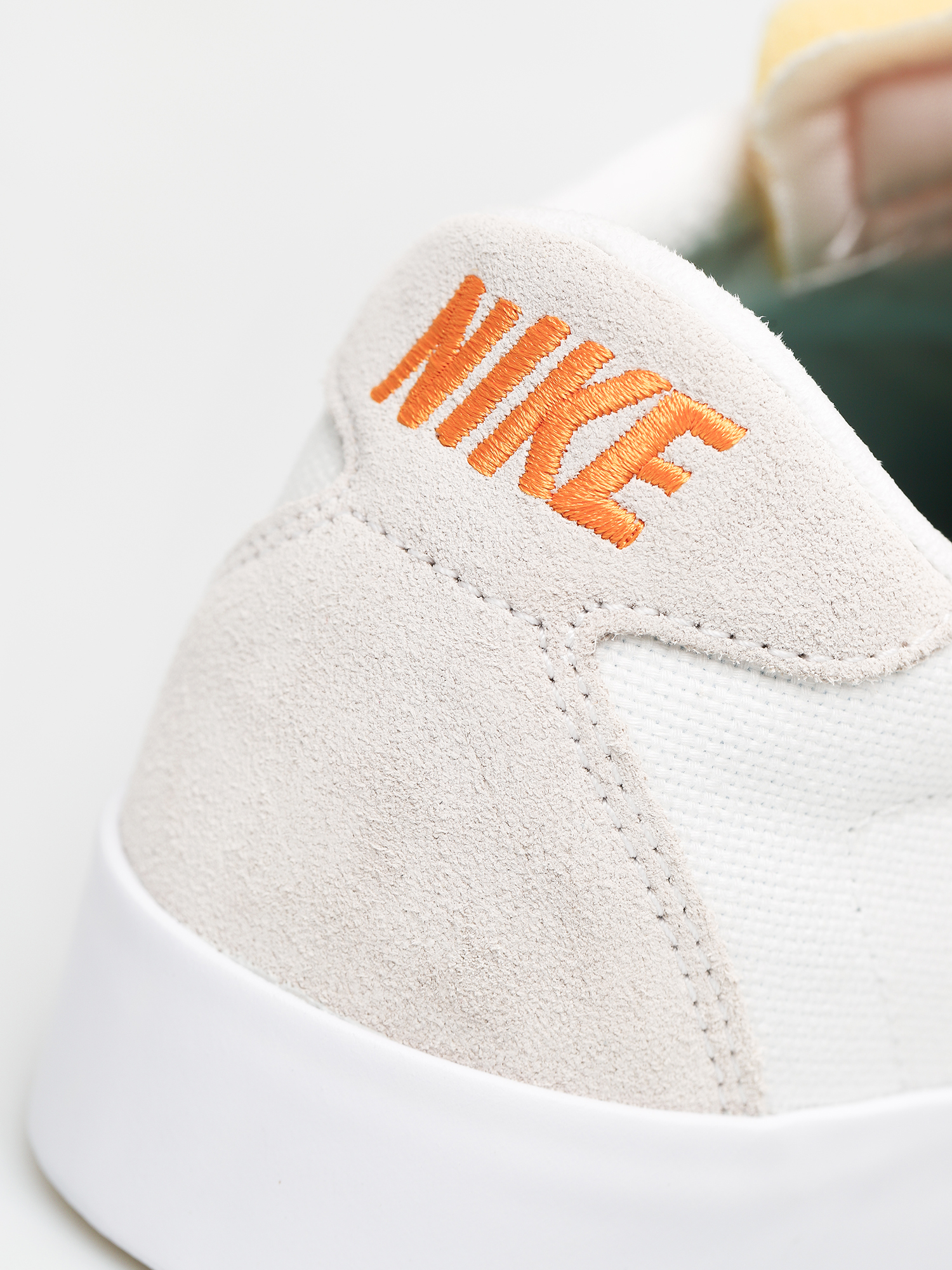 Boty Nike SB Air Zoom Bruin Edge (white/neptune green vivid orange)