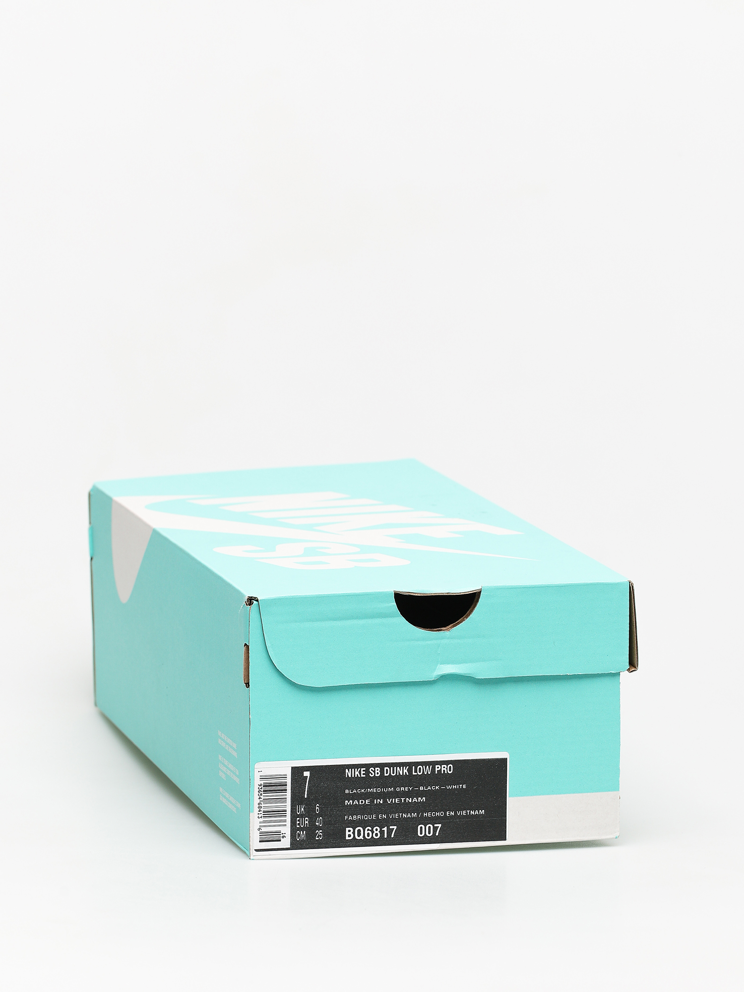 Boty Nike SB Dunk Low Pro (black/medium grey black white)