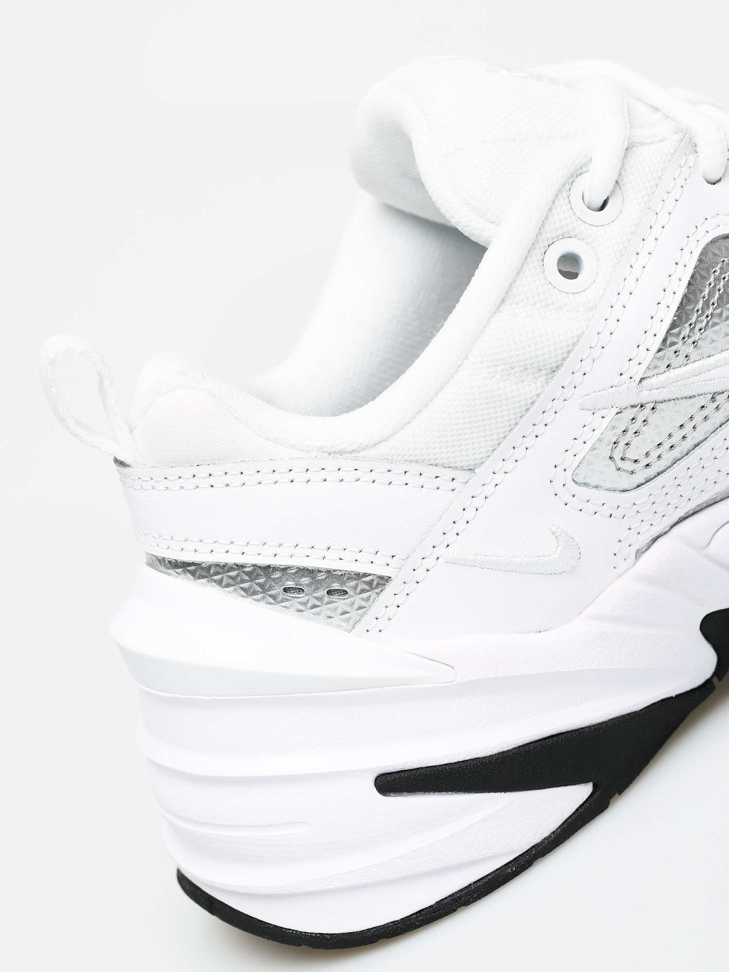 Boty Nike M2K Tekno Ess Wmn (white/white metallic silver black)