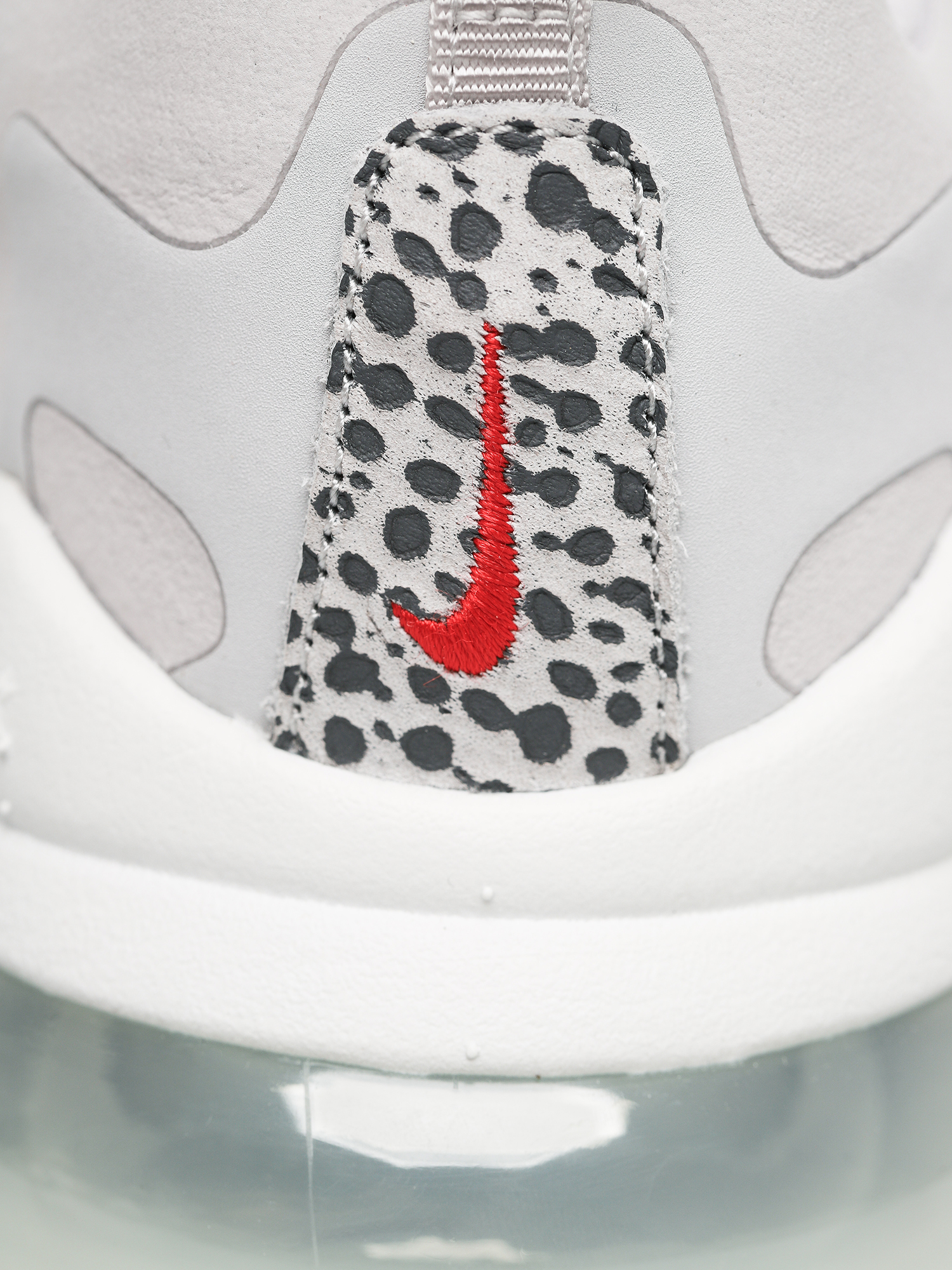 air max 270 react neutral grey university red