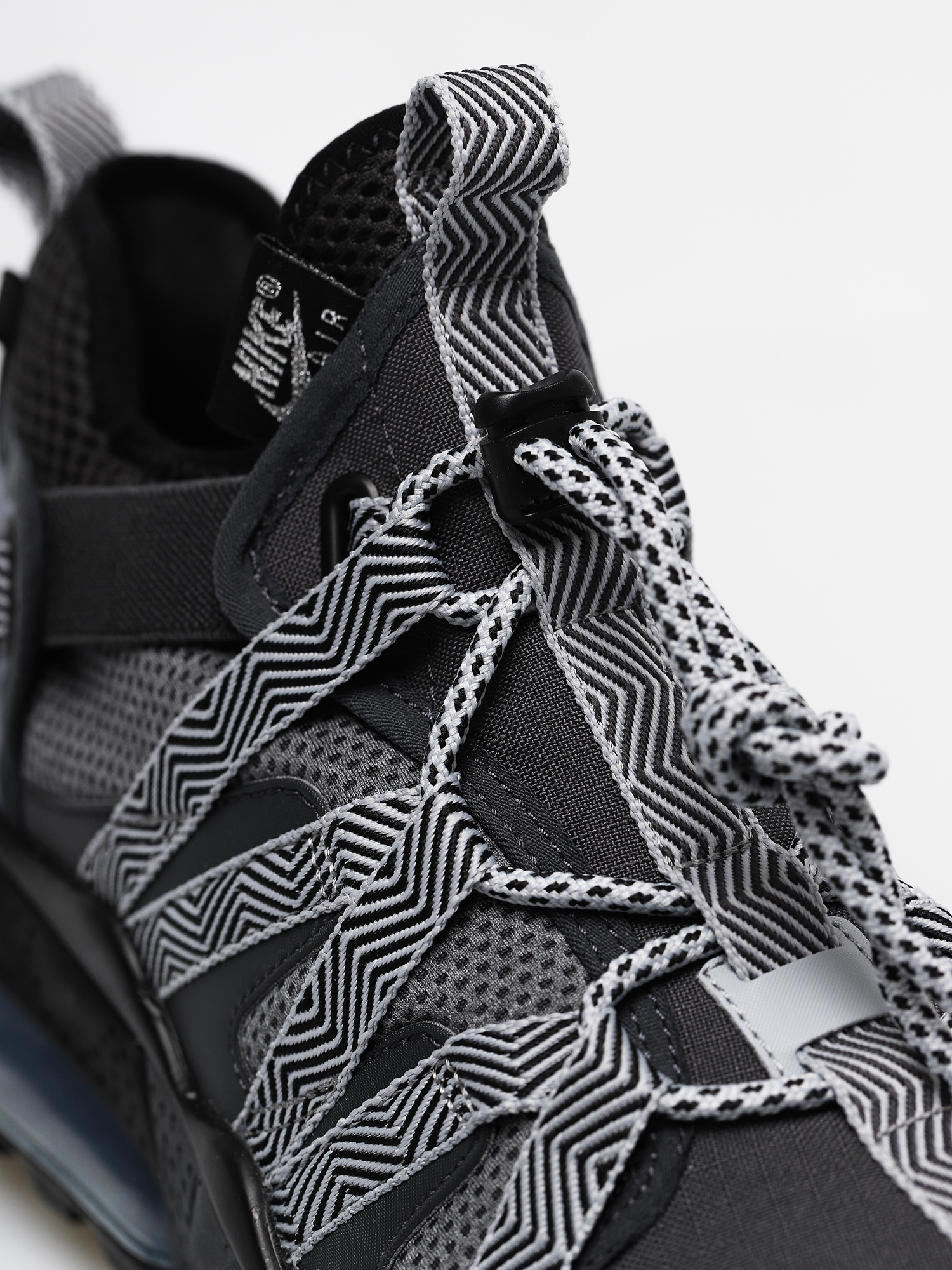 Boty Nike Air Max 270 Bowfin (anthracite/metallic silver cool grey)