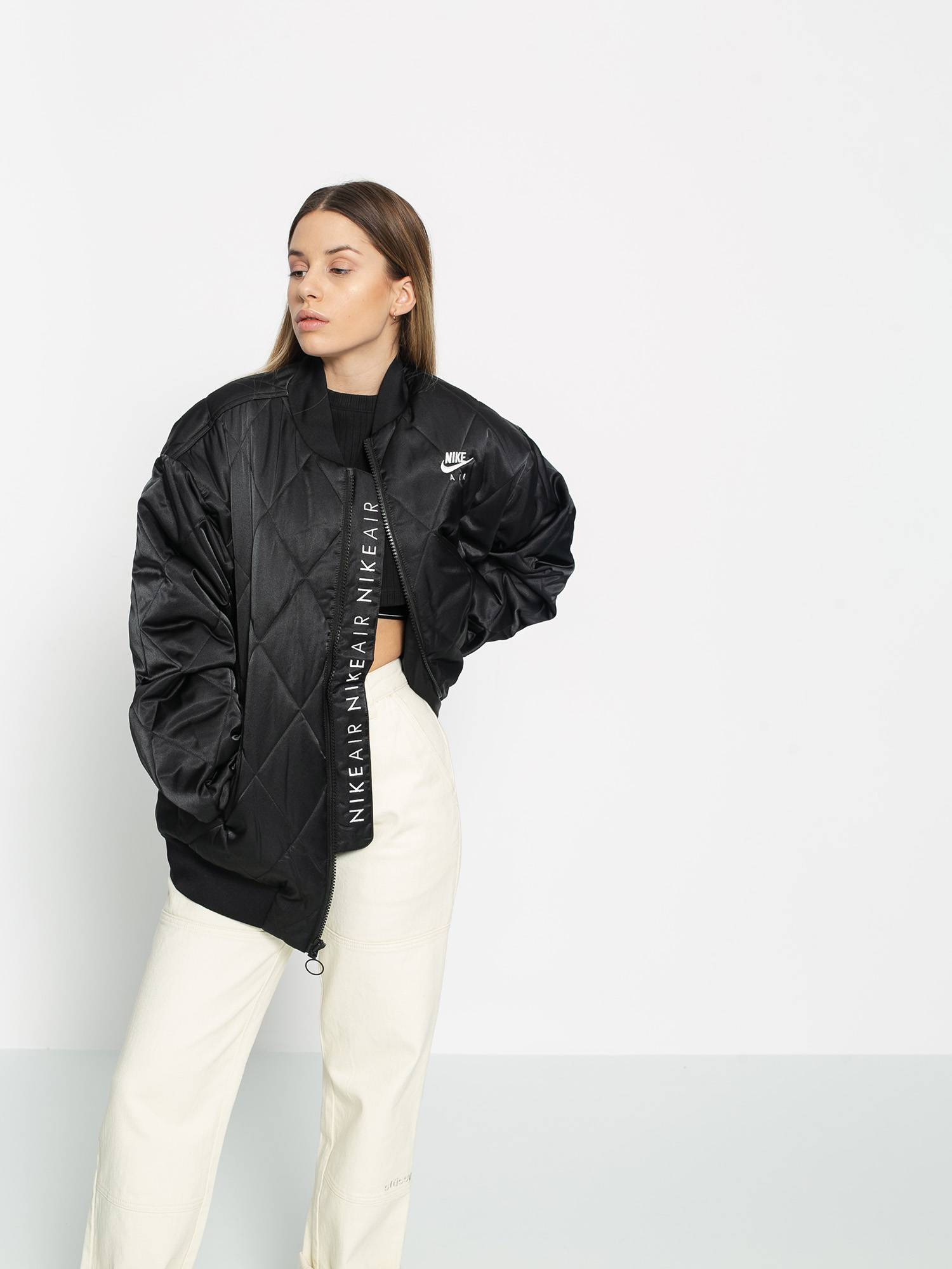 Bunda Nike Air Syn Fill Jkt Satn Wmn (black/black/white)