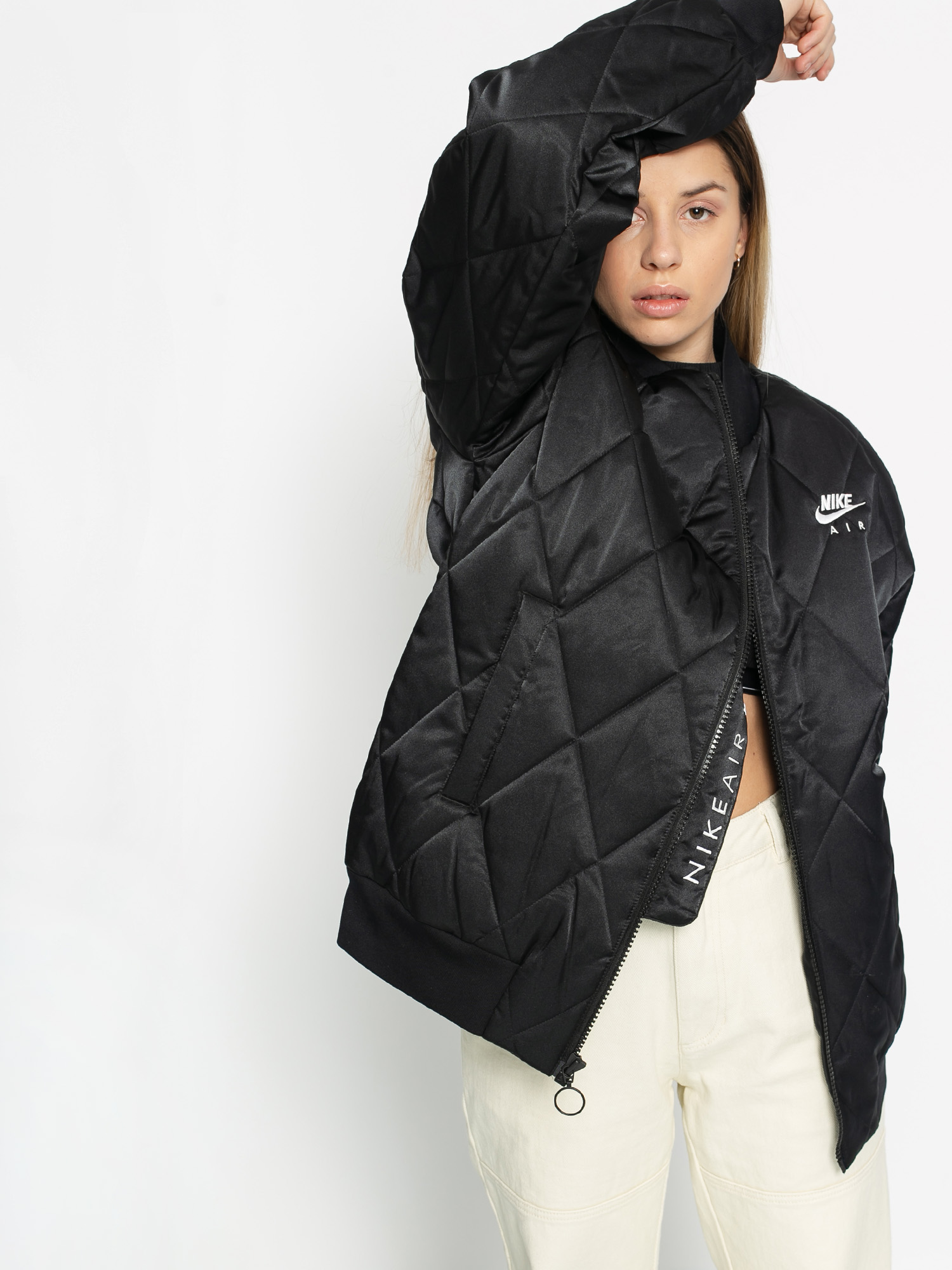 Bunda Nike Air Syn Fill Jkt Satn Wmn (black/black/white)