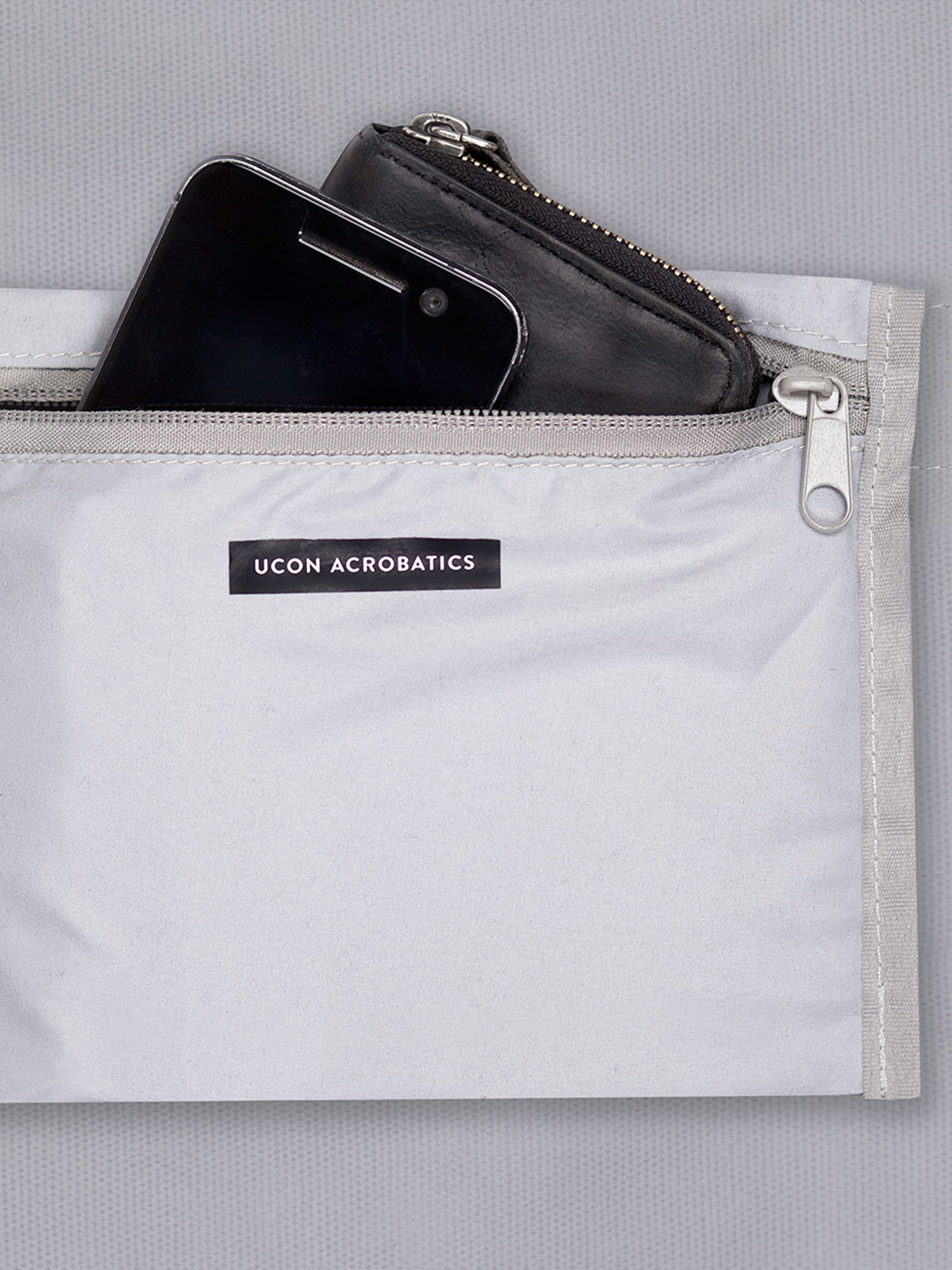 Kabelka Ucon Acrobatics Till Lotus (dark grey)