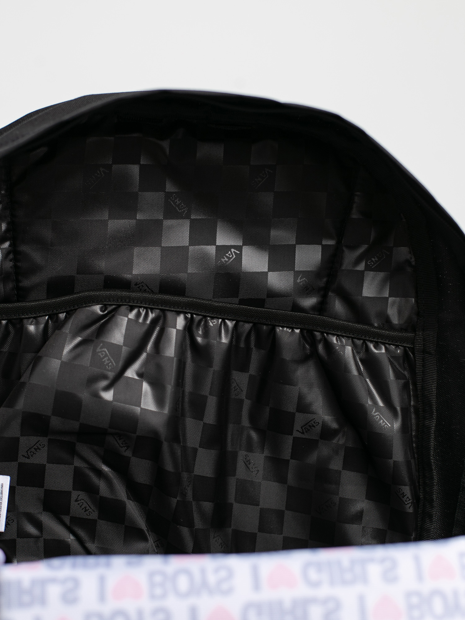 Batoh Vans Realm Wmn (i heart boys girls)