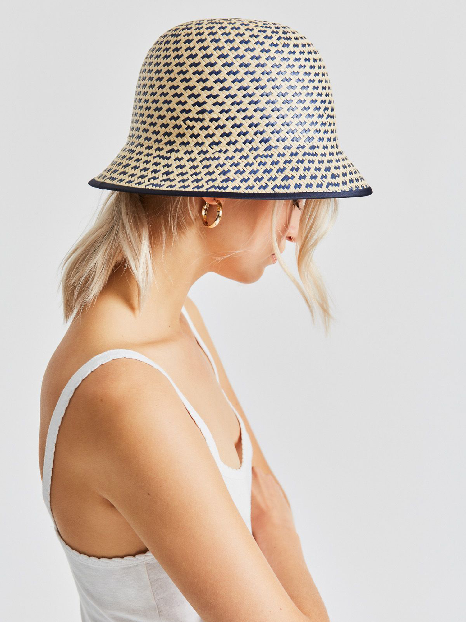 Klobouk Brixton Essex Straw II Bucket Hat Wmn (navy/tan)