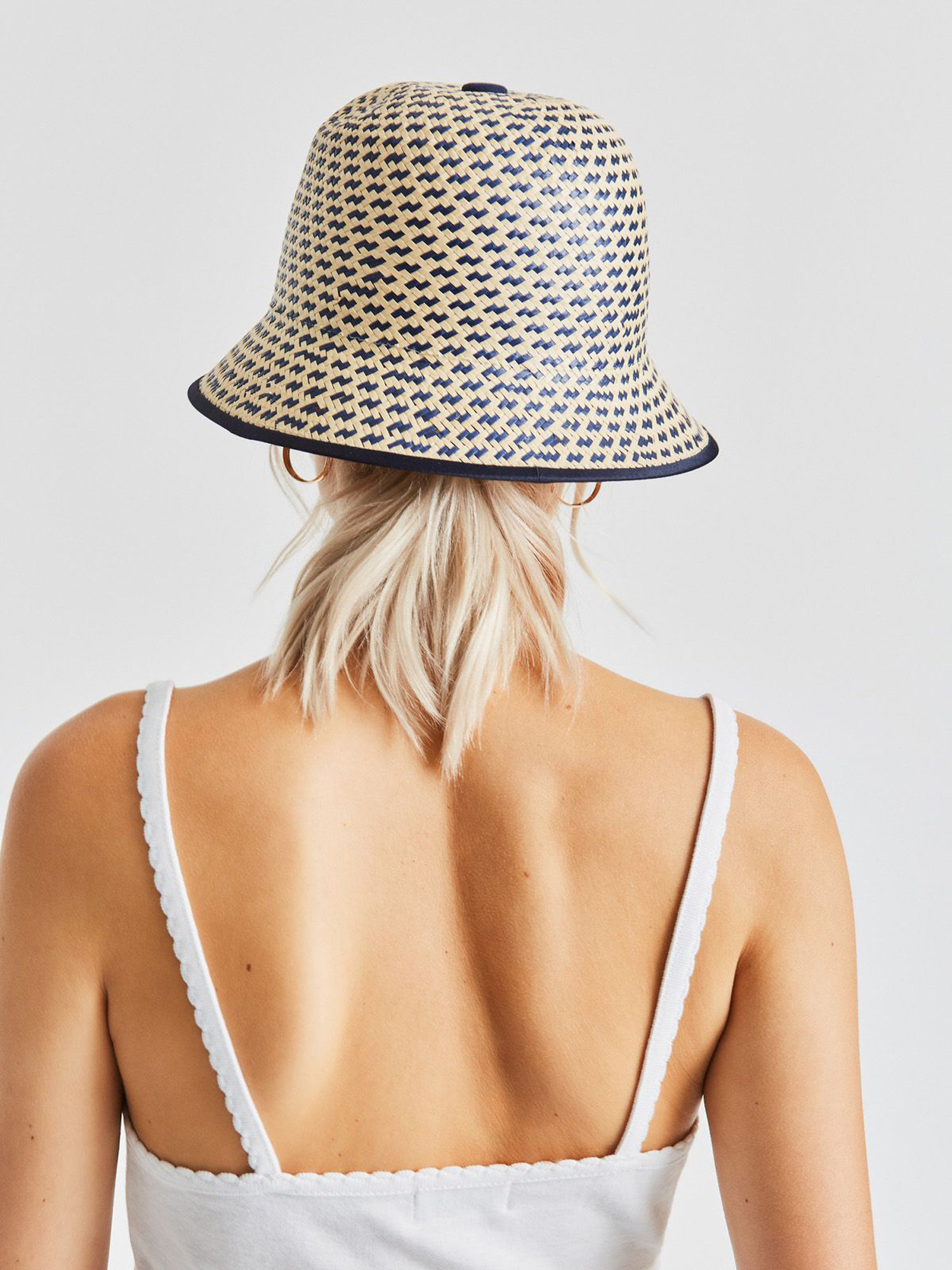 Klobouk Brixton Essex Straw II Bucket Hat Wmn (navy/tan)