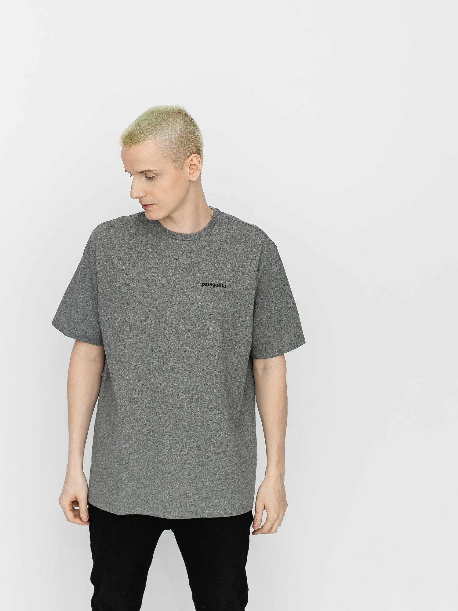 Tričko Patagonia P6 Logo Responsibili (gravel heather)