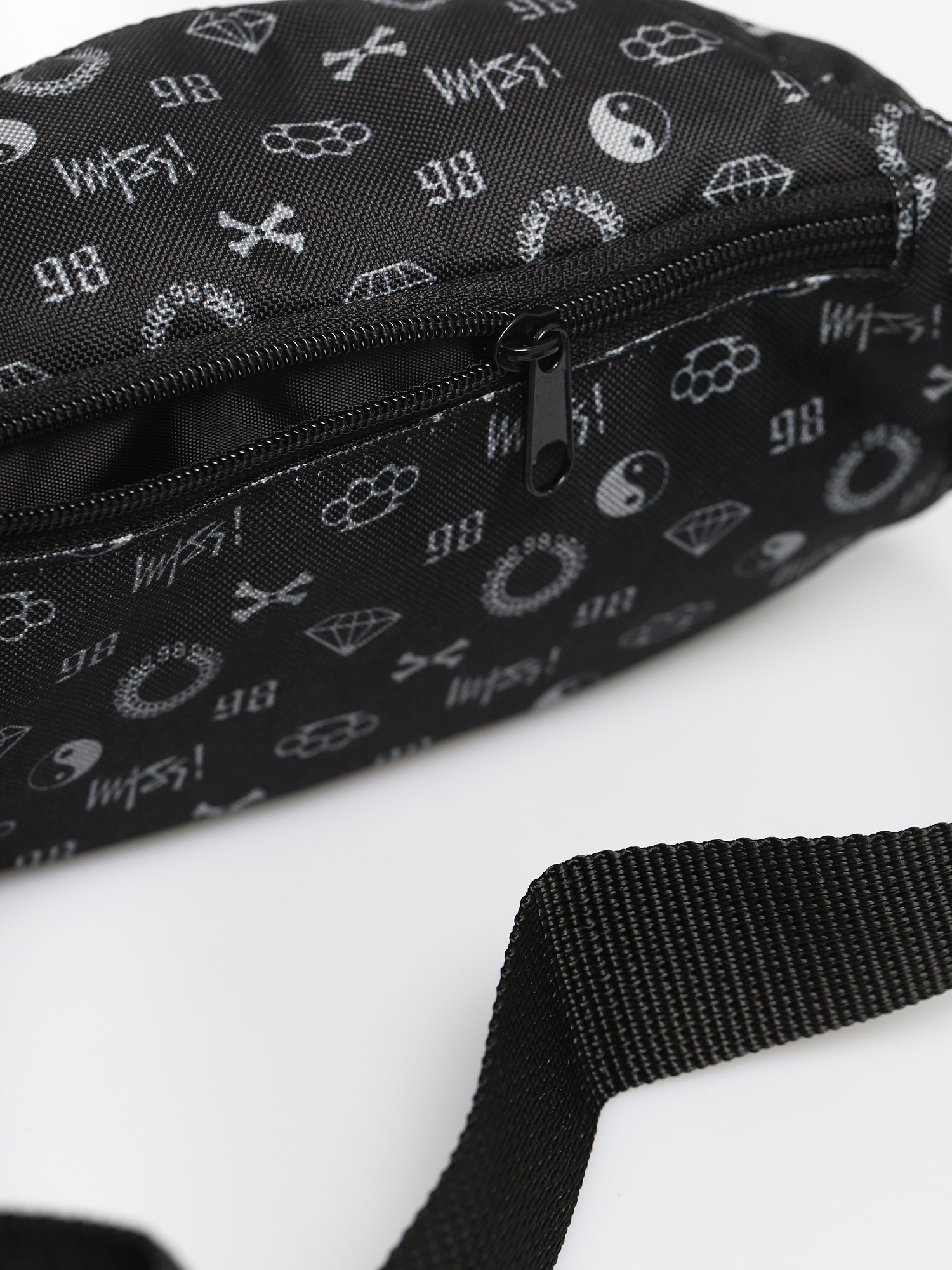 Ledvinka MassDnm Lv (black)