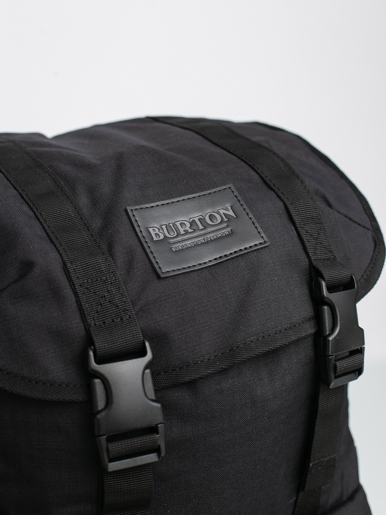 Batoh Burton Outing (true black triple ripstop)