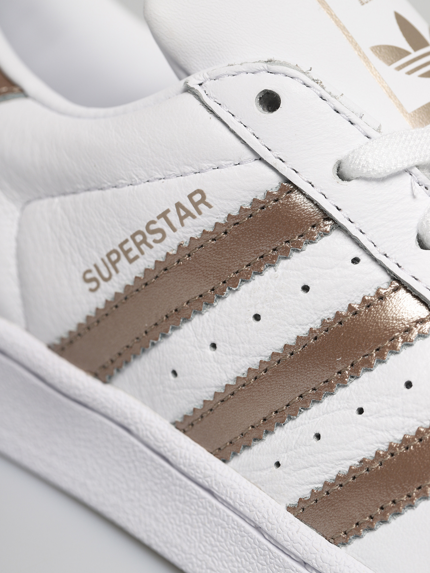 Boty adidas Originals Superstar Wmn (ftwr white/cyber met./ftwr white)