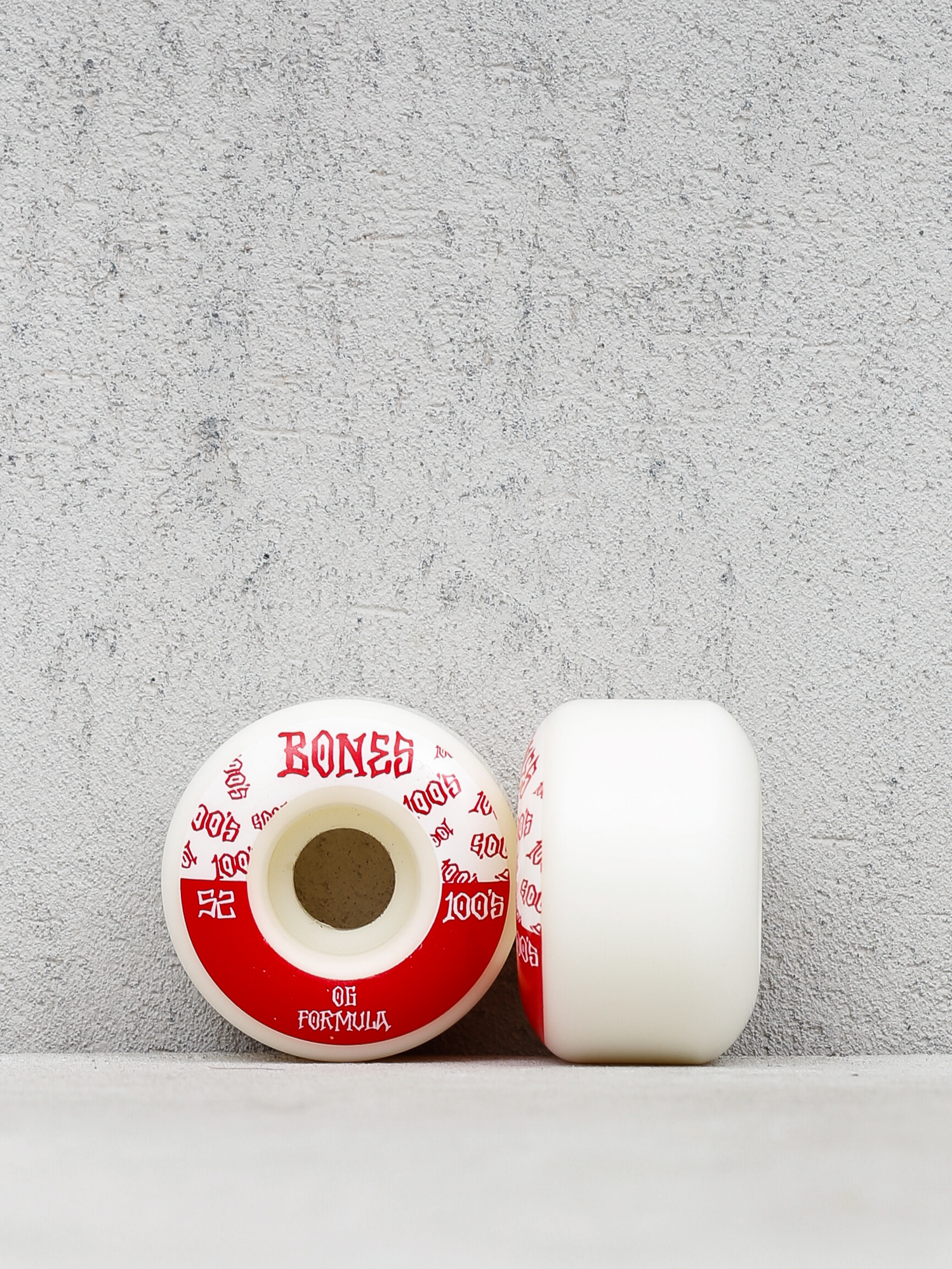 Kolečka Bones 100#13 Wide Formula V4 (white/red)