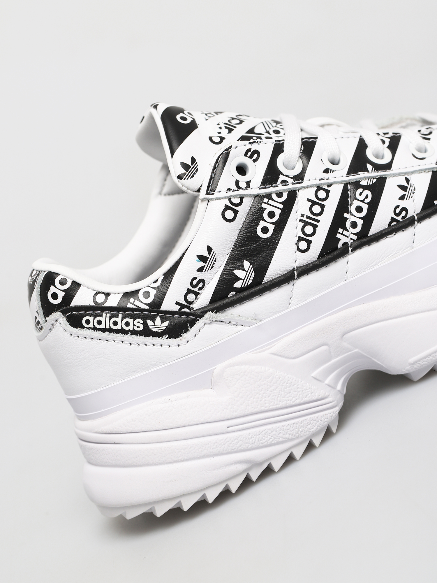 Boty adidas Originals Kiellor Wmn (ftwwht/ftwwht/cblack)