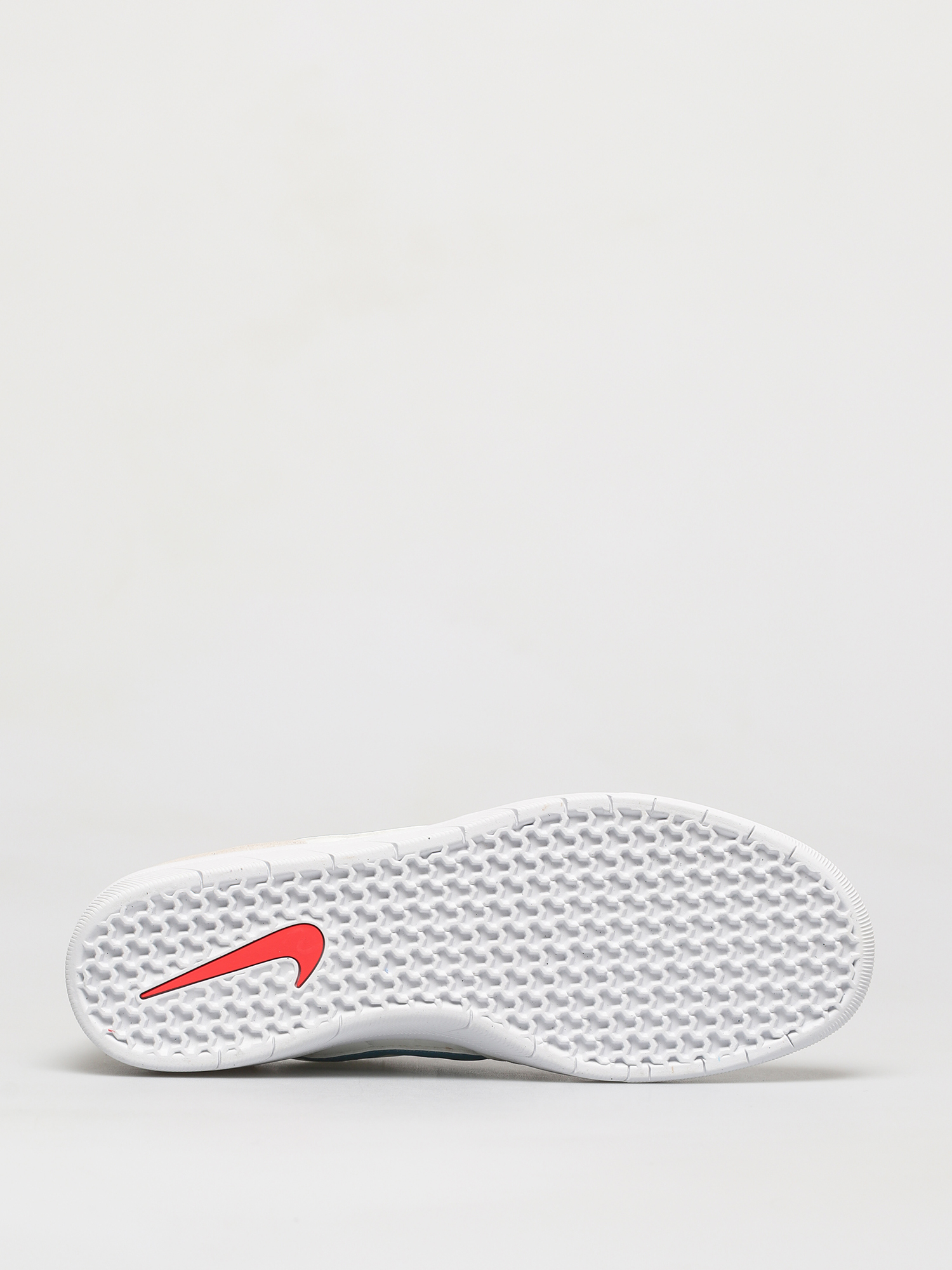 Boty Nike SB Team Classic (summit white/cerulean white)