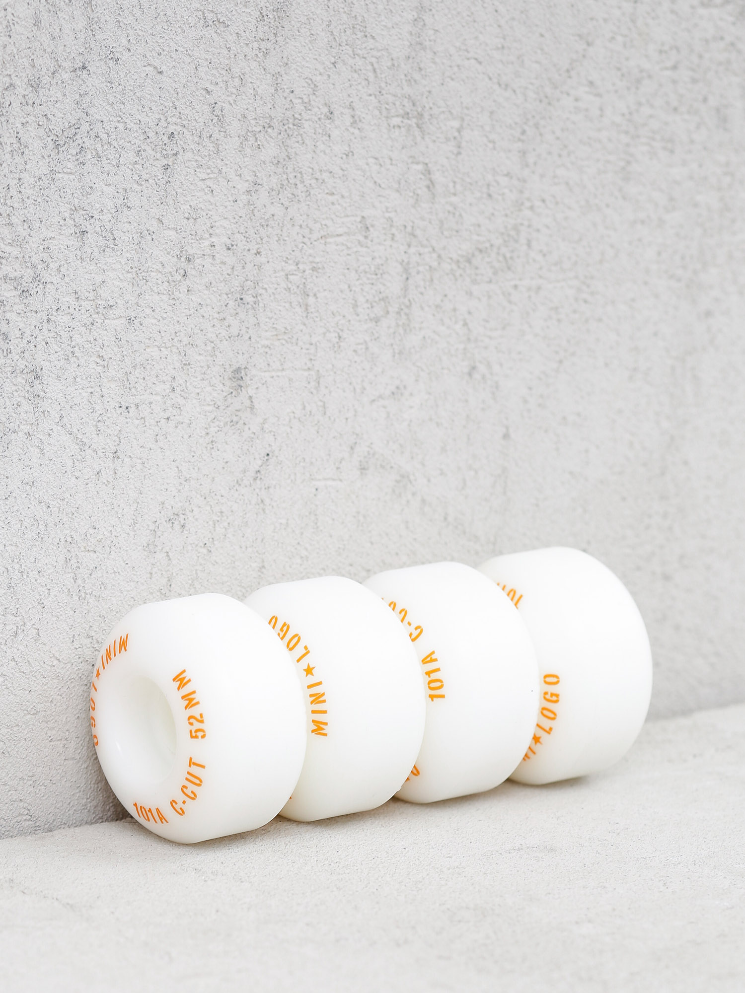 Kolečka Minilogo C Cut 2 (white)
