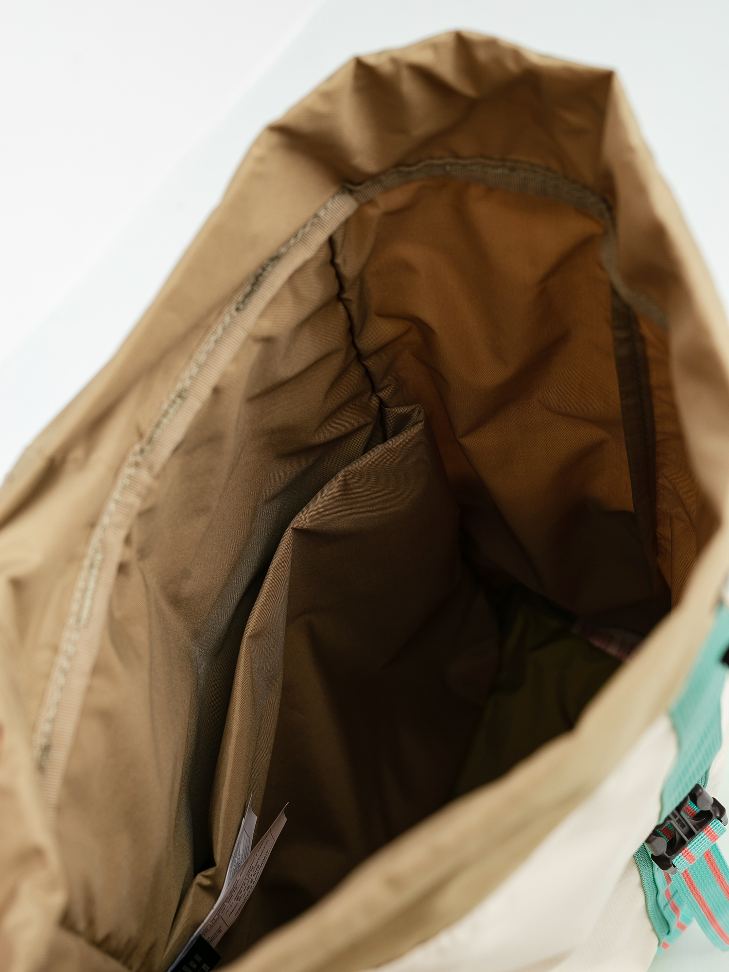 Batoh Burton Westfall (creme brulee triple ripstop cordura)