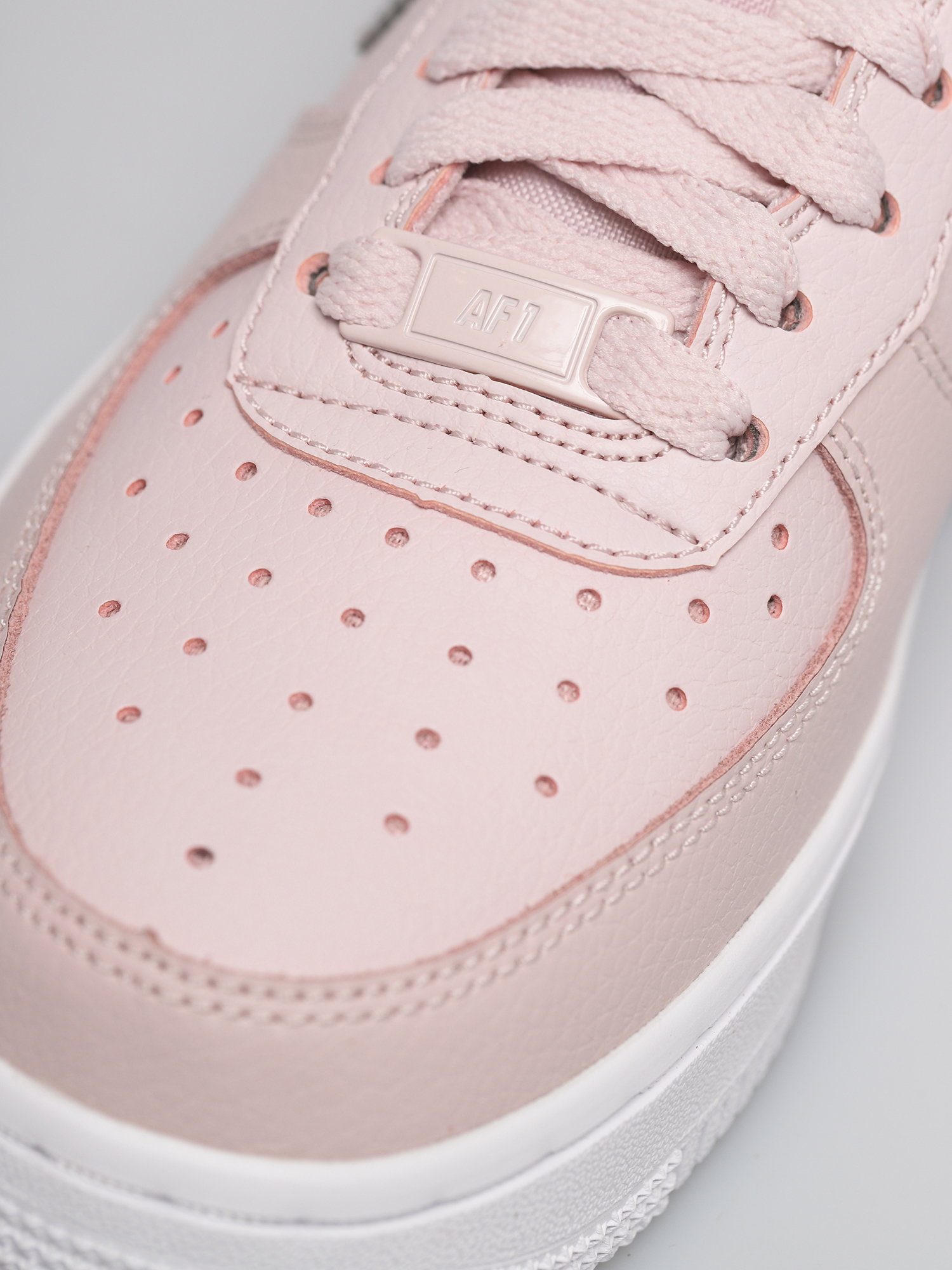 Boty Nike Air Force 1 07 Essential Wmn (barely rose/barely rose white)