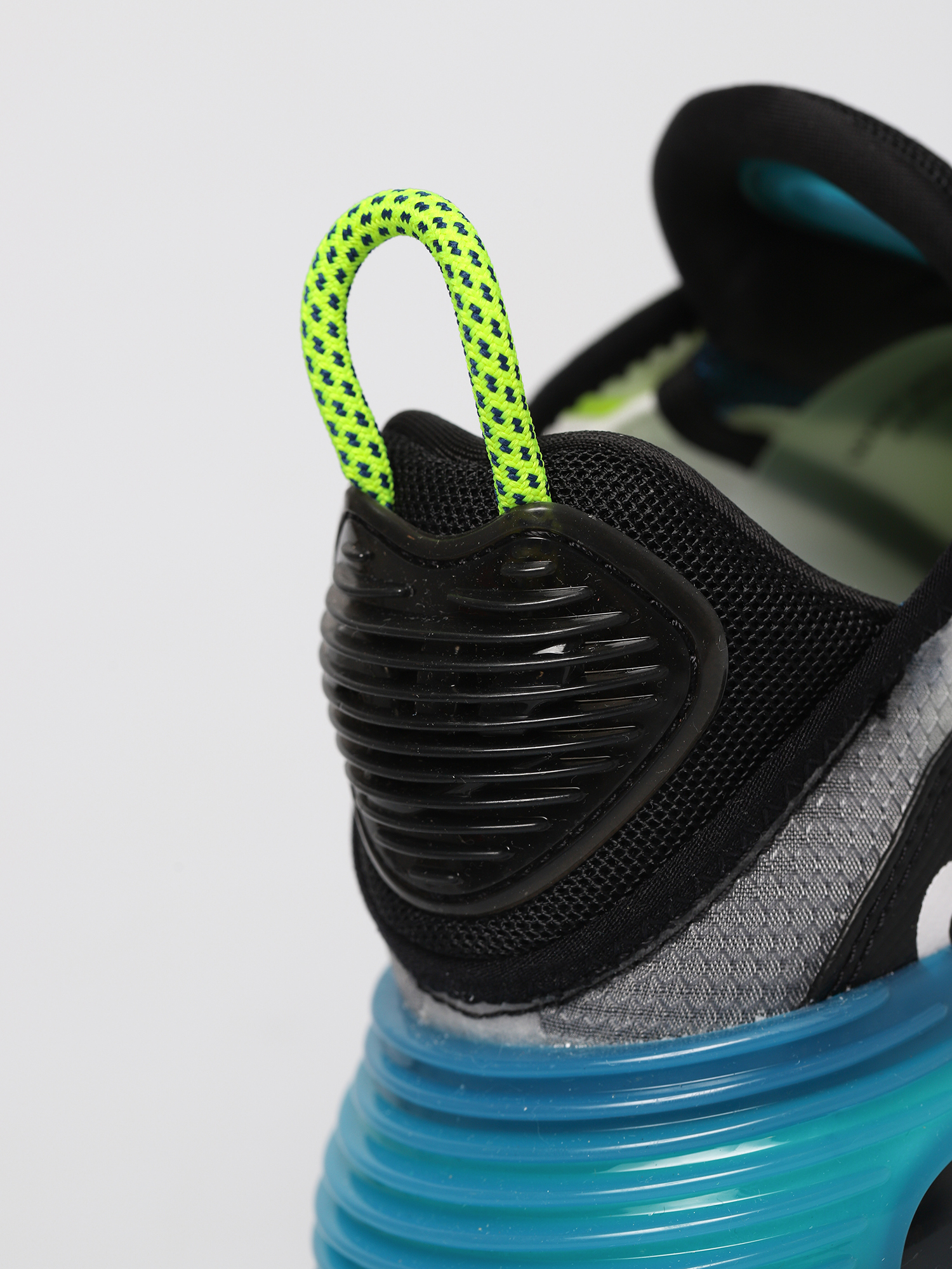 Boty Nike Air Max 2090 Wmn (white/black volt valerian blue)