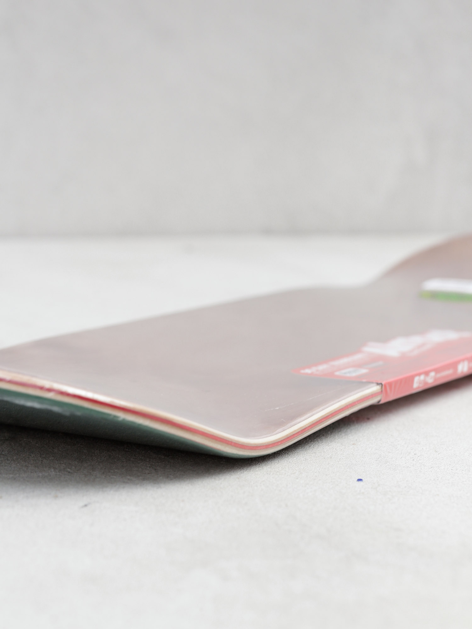 Deska Almost Red Ring Resin (green)