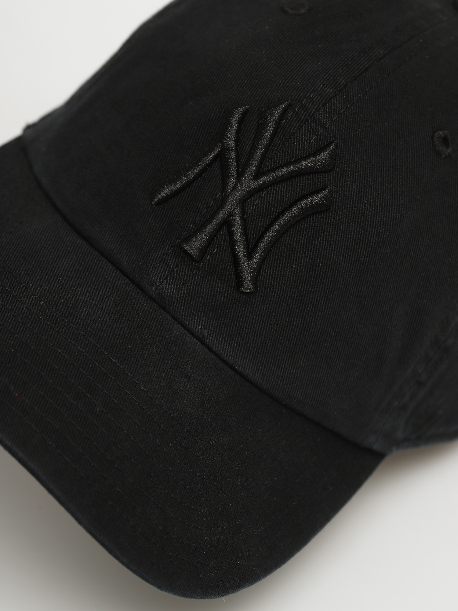 Kšiltovka  47 Brand New York Yankees ZD (all black)